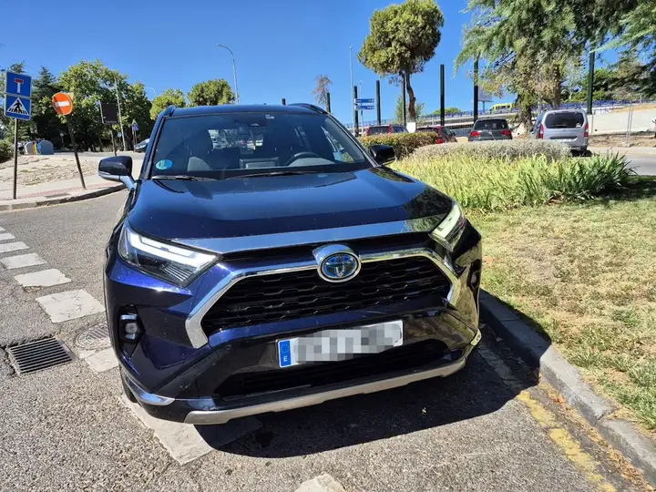 Toyota RAV4 2.5l 220H Style 4WD (2022) 2022, foto 2