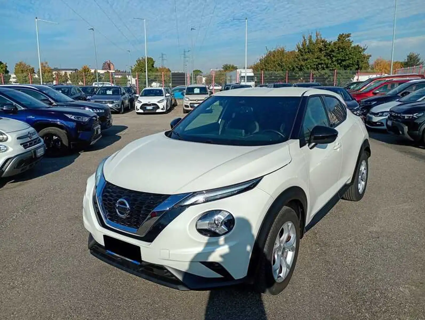 Nissan Juke 1.0 dig-t 114 CV N-Connecta Bianco - 1
