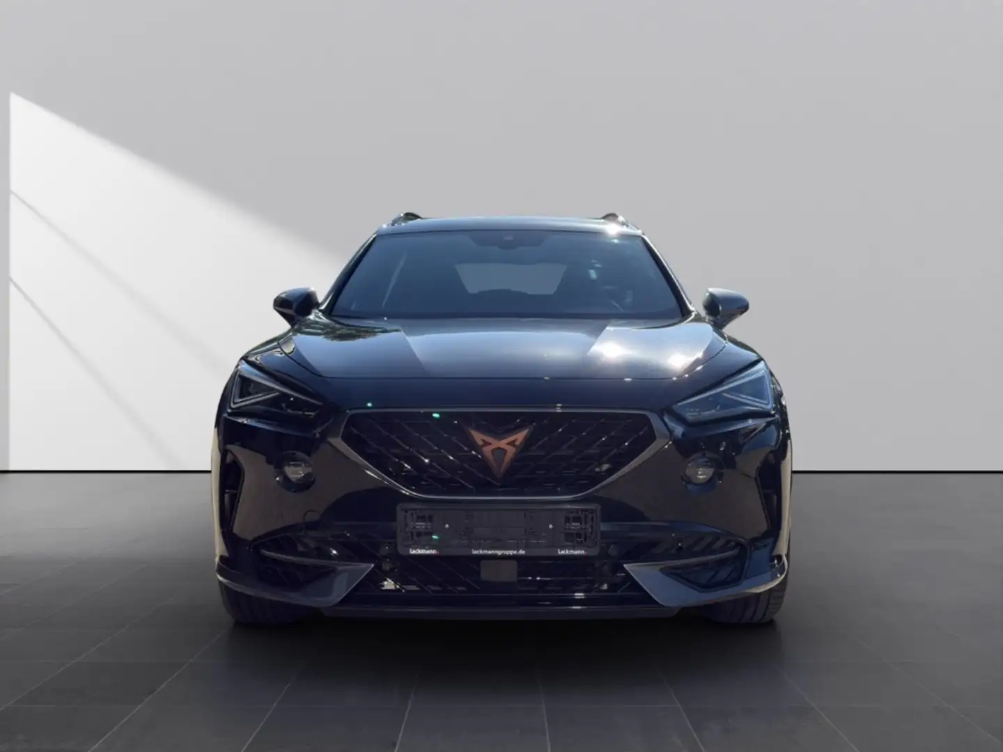 CUPRA Formentor 2.0 VZ 4Drive *Navi*Pano*Matrix-LED* Schwarz - 2
