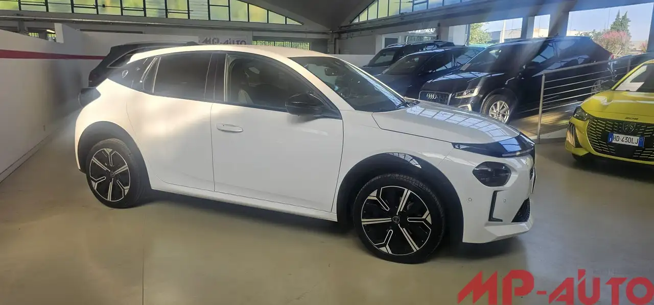 Lancia Ypsilon 2025