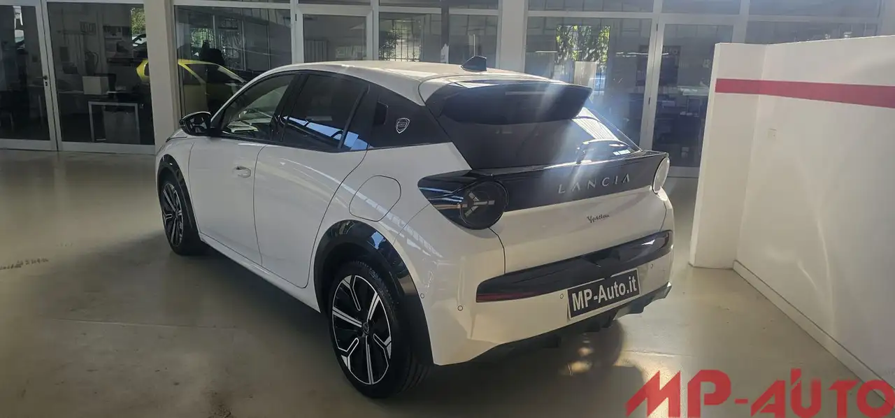 Lancia Ypsilon 2025 — фото 6