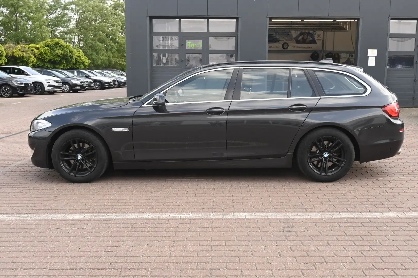 BMW 520 d Touring Autom.*Xenon*PDC*AHK Grijs - 2