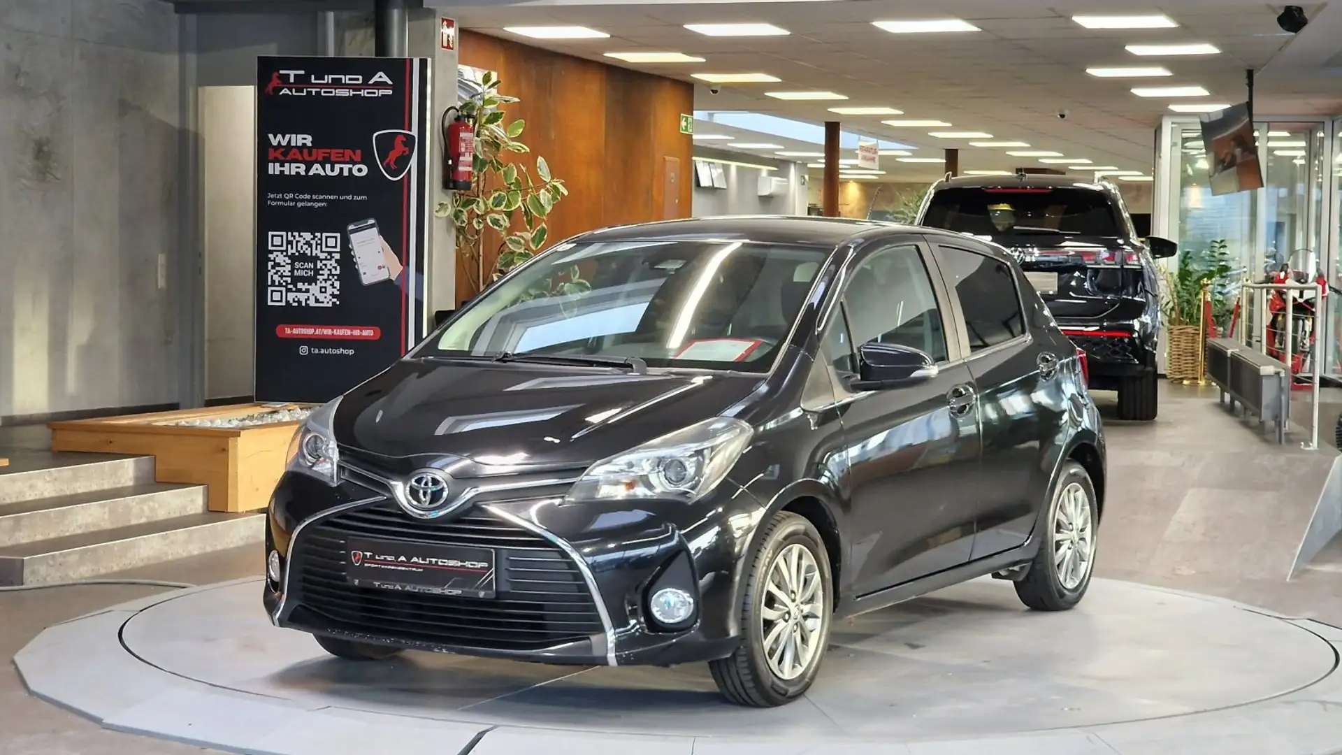 Toyota Yaris Yaris *Kamera*Spuranhalte-Assistent*15Zoll* Schwarz - 2