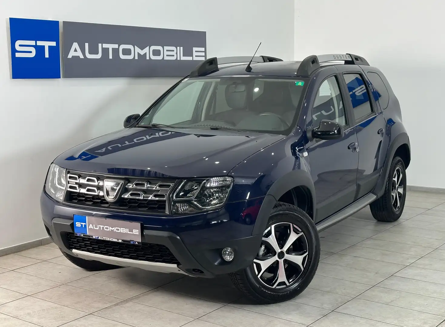 Dacia Duster Basis 4x2 // 1.BESITZ // KAMERA // NAVI // PDC // - 1