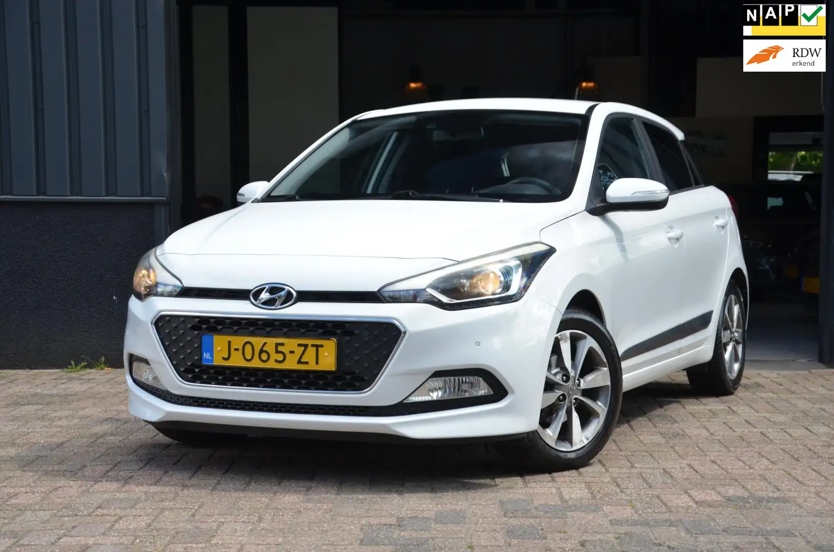Hyundai i20 1.0 T-GDI Premium PDC|LED|CRUISE CONTROL Wit - 1