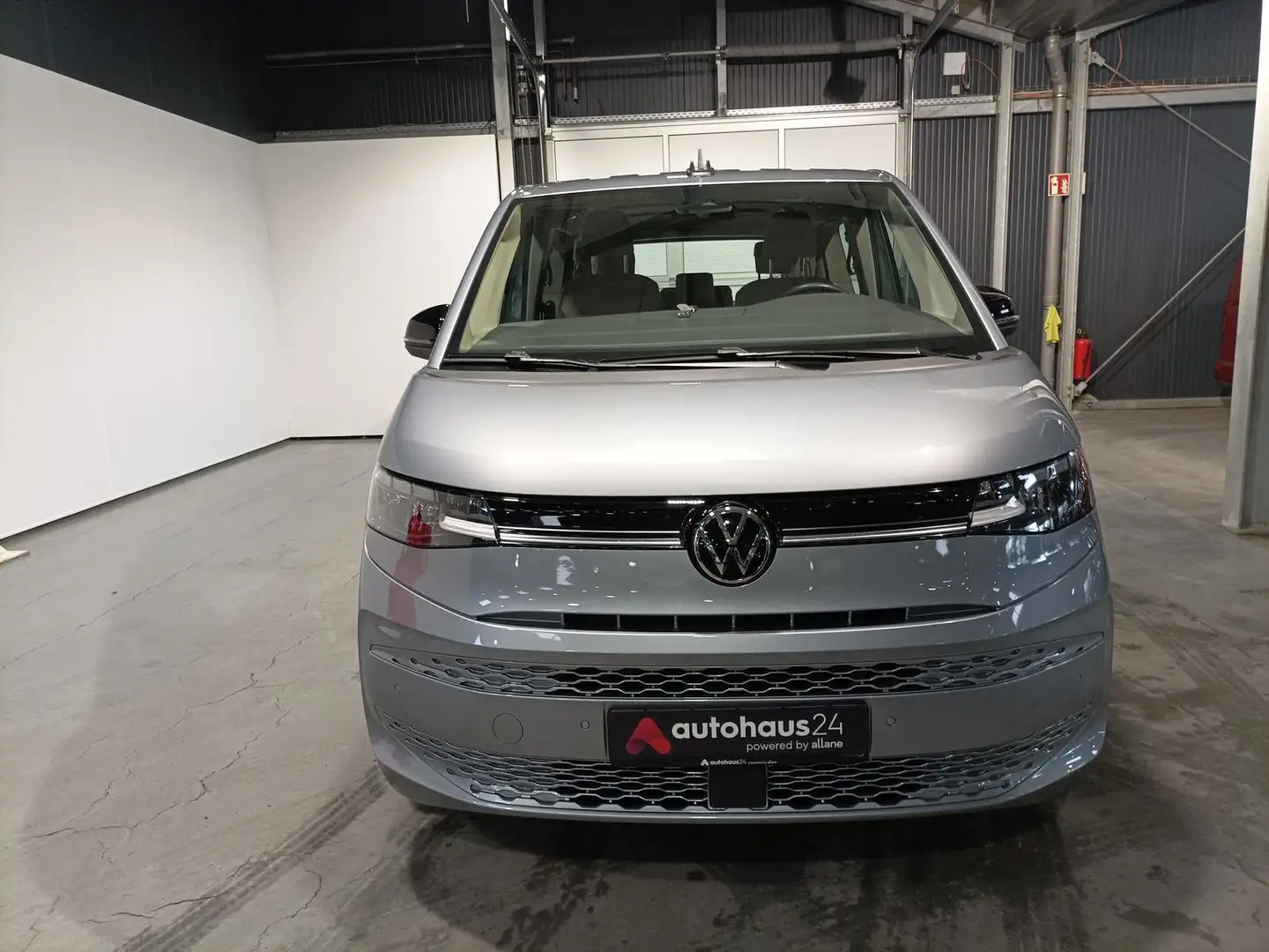 Volkswagen T7 Multivan Multivan 1.5 TSI Life LED|Navi|PDC|Kamera Plateado - 2