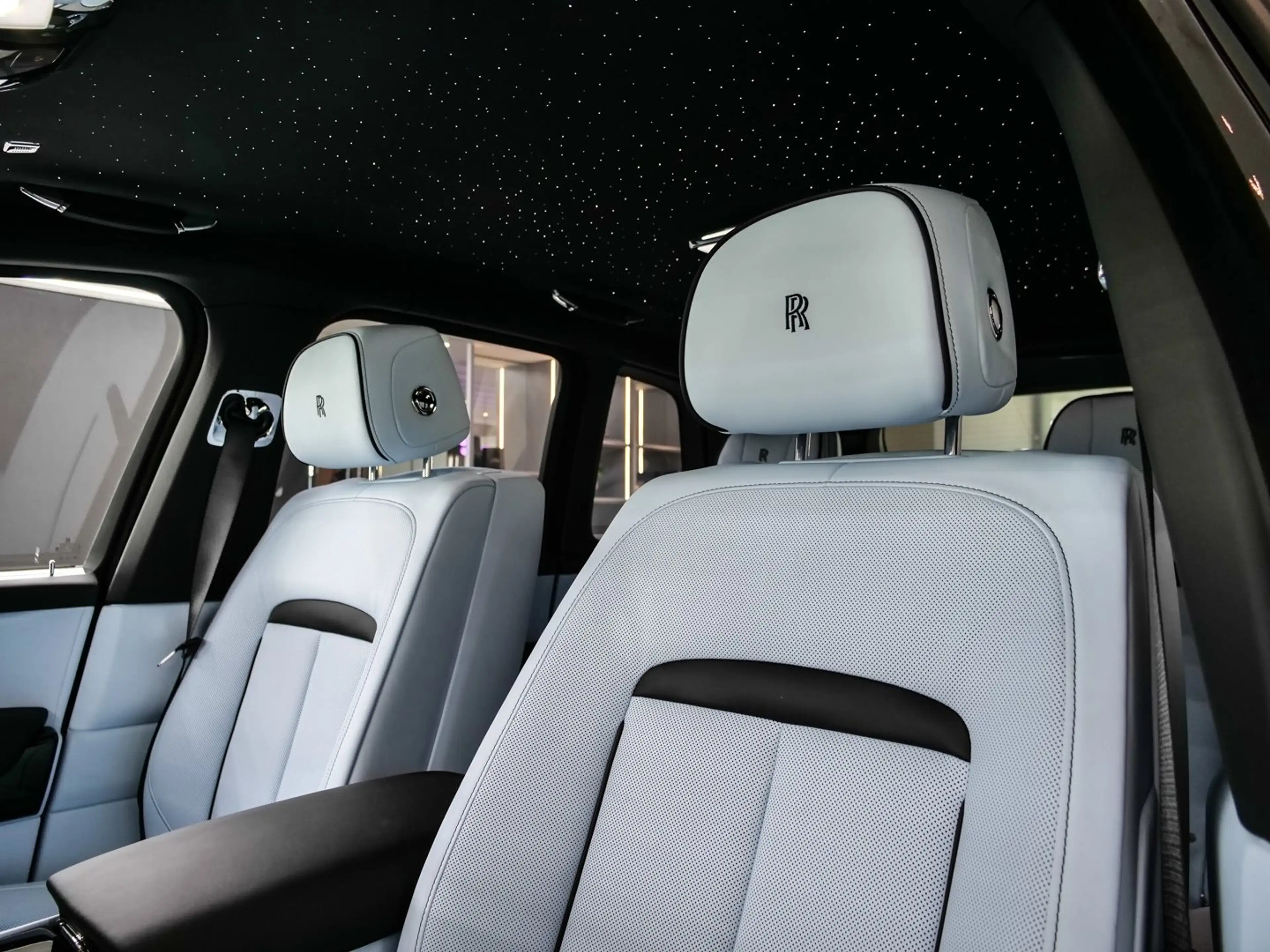 Rolls-Royce Cullinan — photo 12