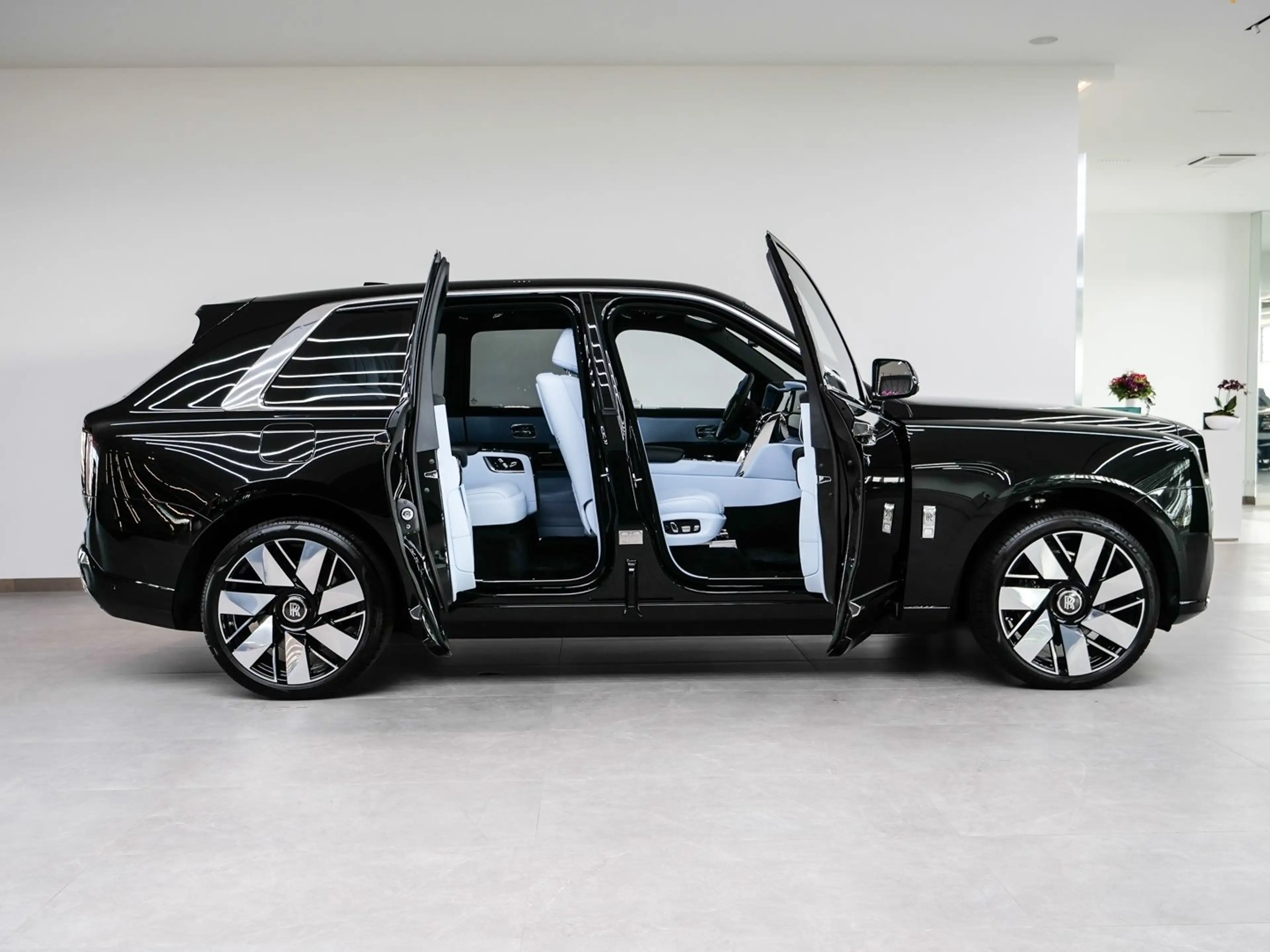 Rolls-Royce Cullinan — photo 5
