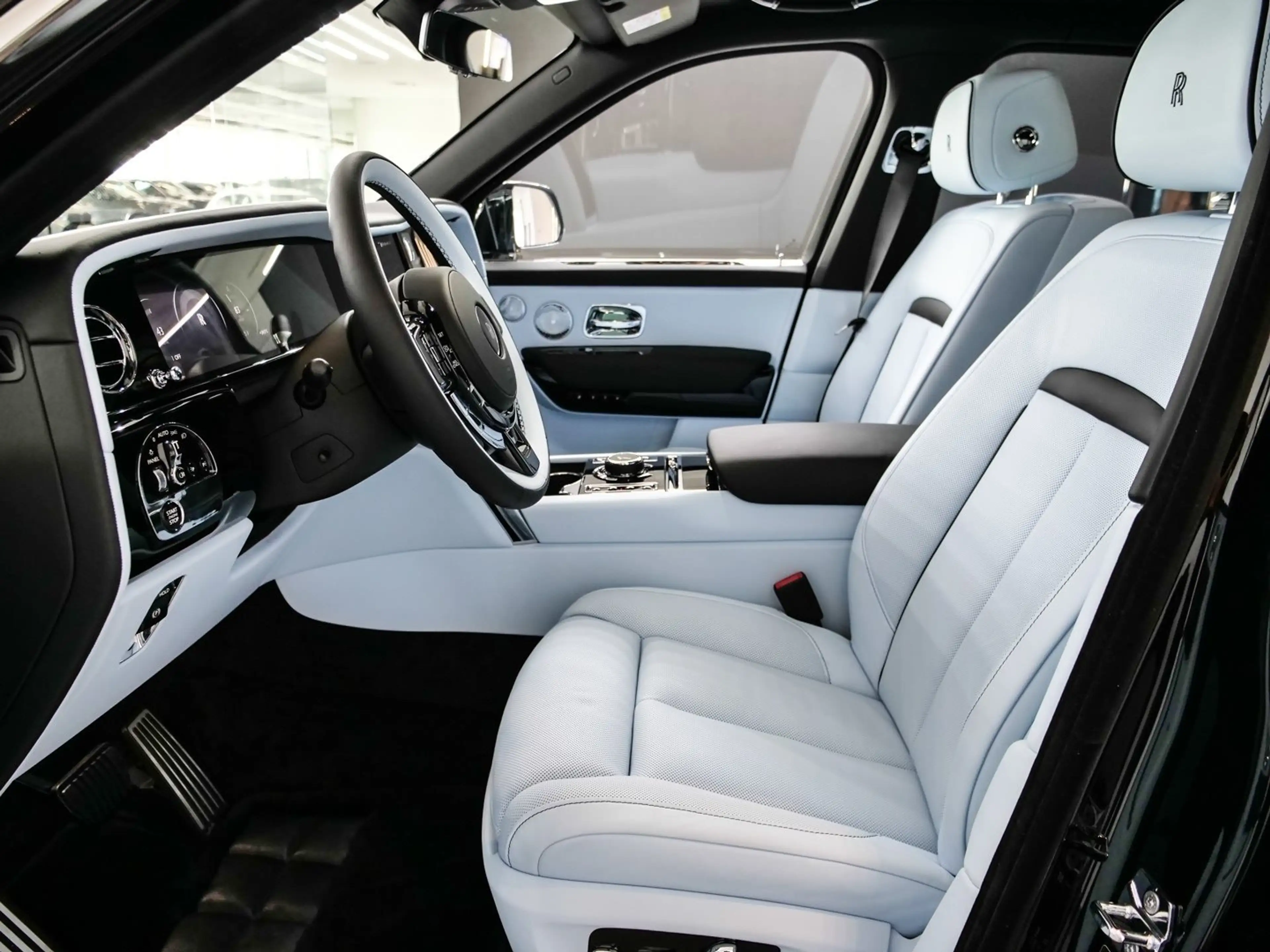 Rolls-Royce Cullinan — photo 10