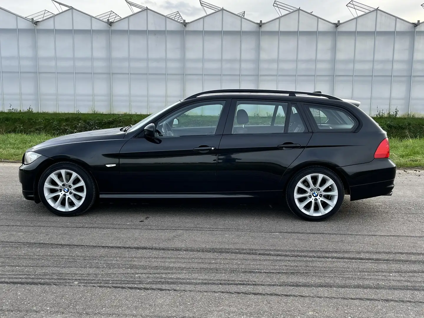BMW 320 3-serie Touring 320i High Executive Noir - 2
