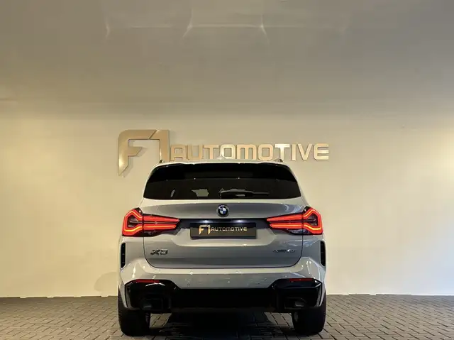 BMW X3 view 5