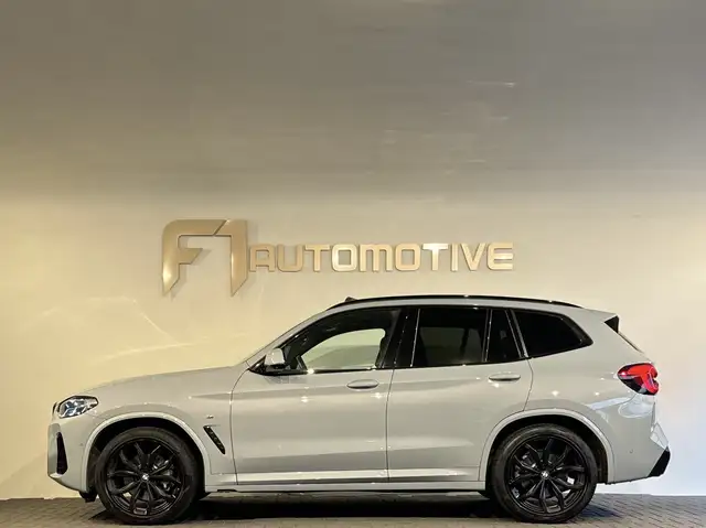 BMW X3 view 8