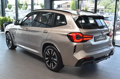 Annonce voiture d'occasion BMW iX3 - CARADIZE