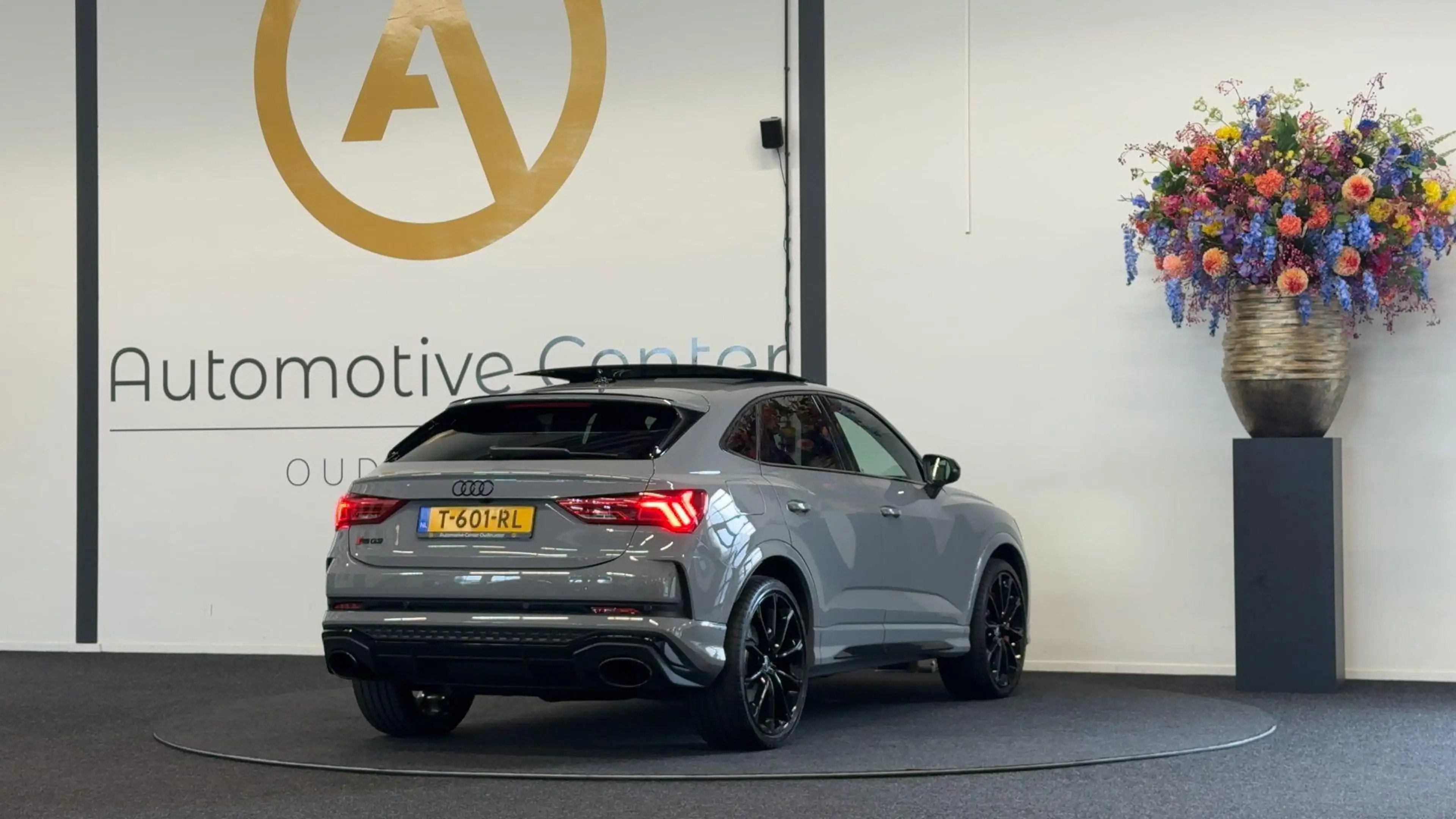 Audi RS Q3 Sportback 2.5 TFSI | PANO | B&O | 360 | SPORTUITLA — photo 2