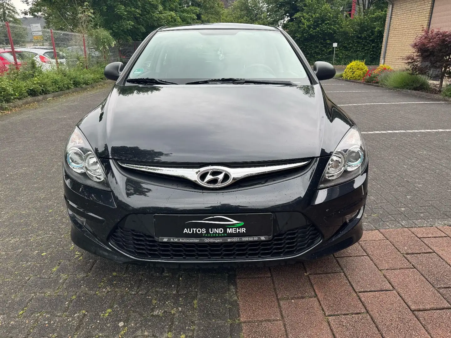 Hyundai i30 blue 1.4 Classic Schwarz - 2