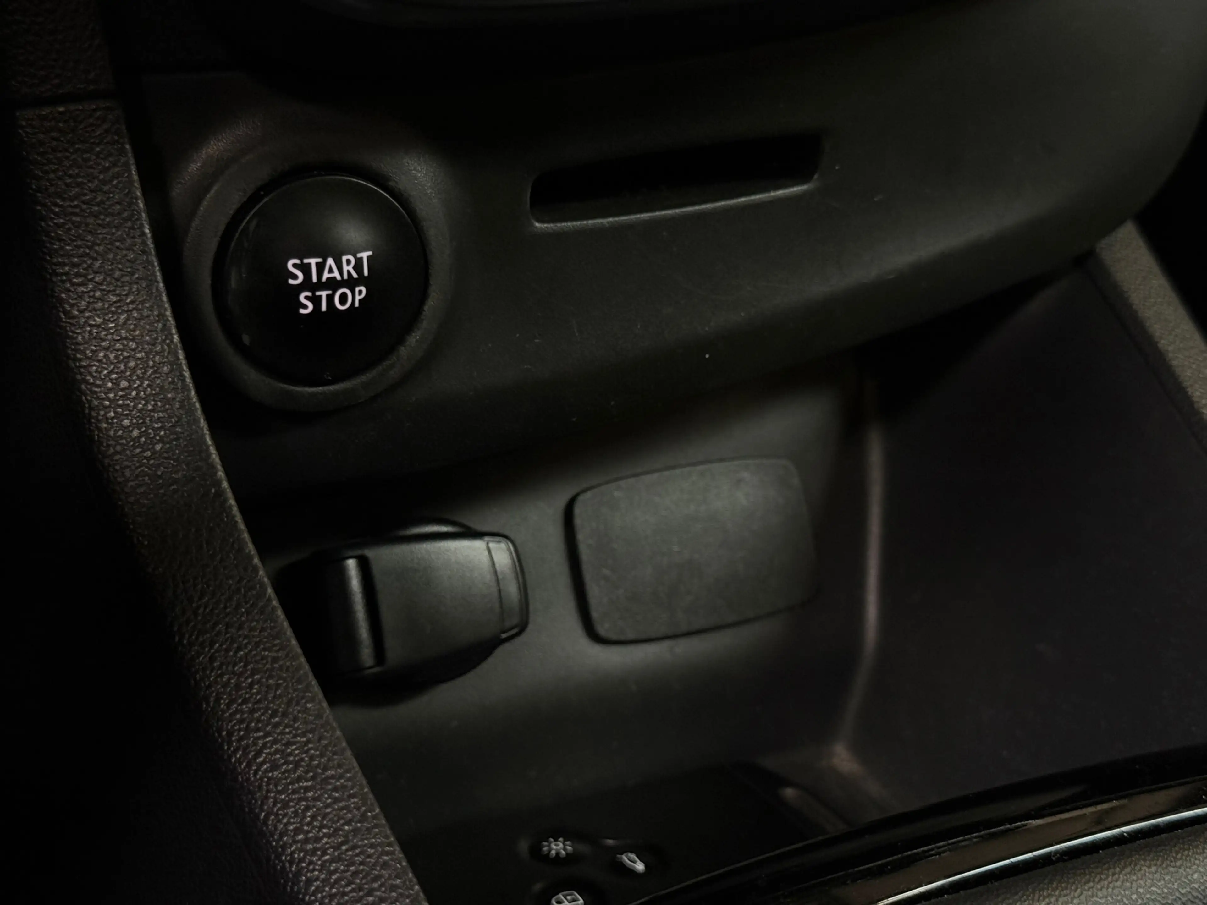 Renault Clio 0.9 TCe Limited Clima Stoelverwarming Navi CarPlay — photo 30