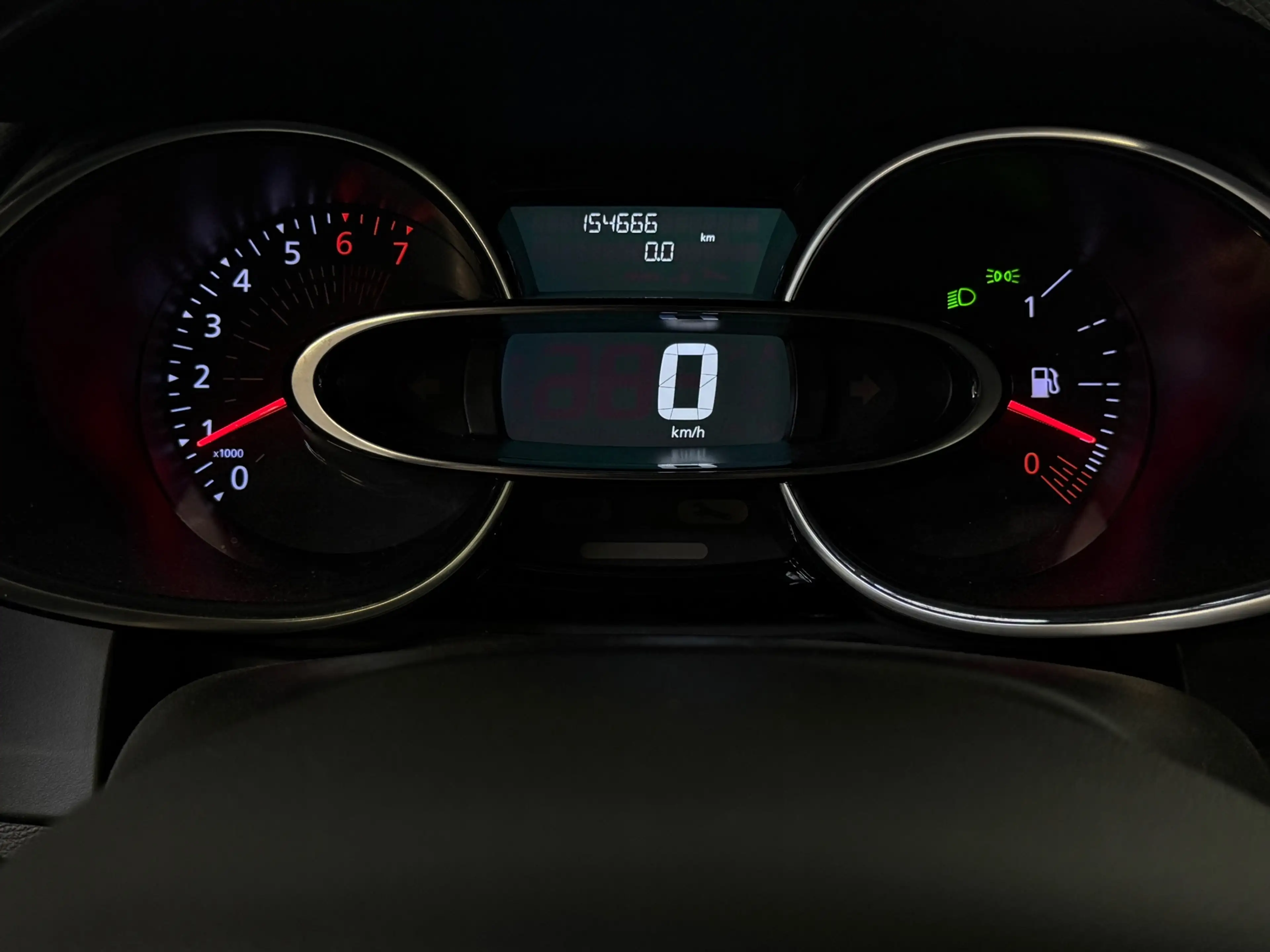 Renault Clio 0.9 TCe Limited Clima Stoelverwarming Navi CarPlay — photo 18