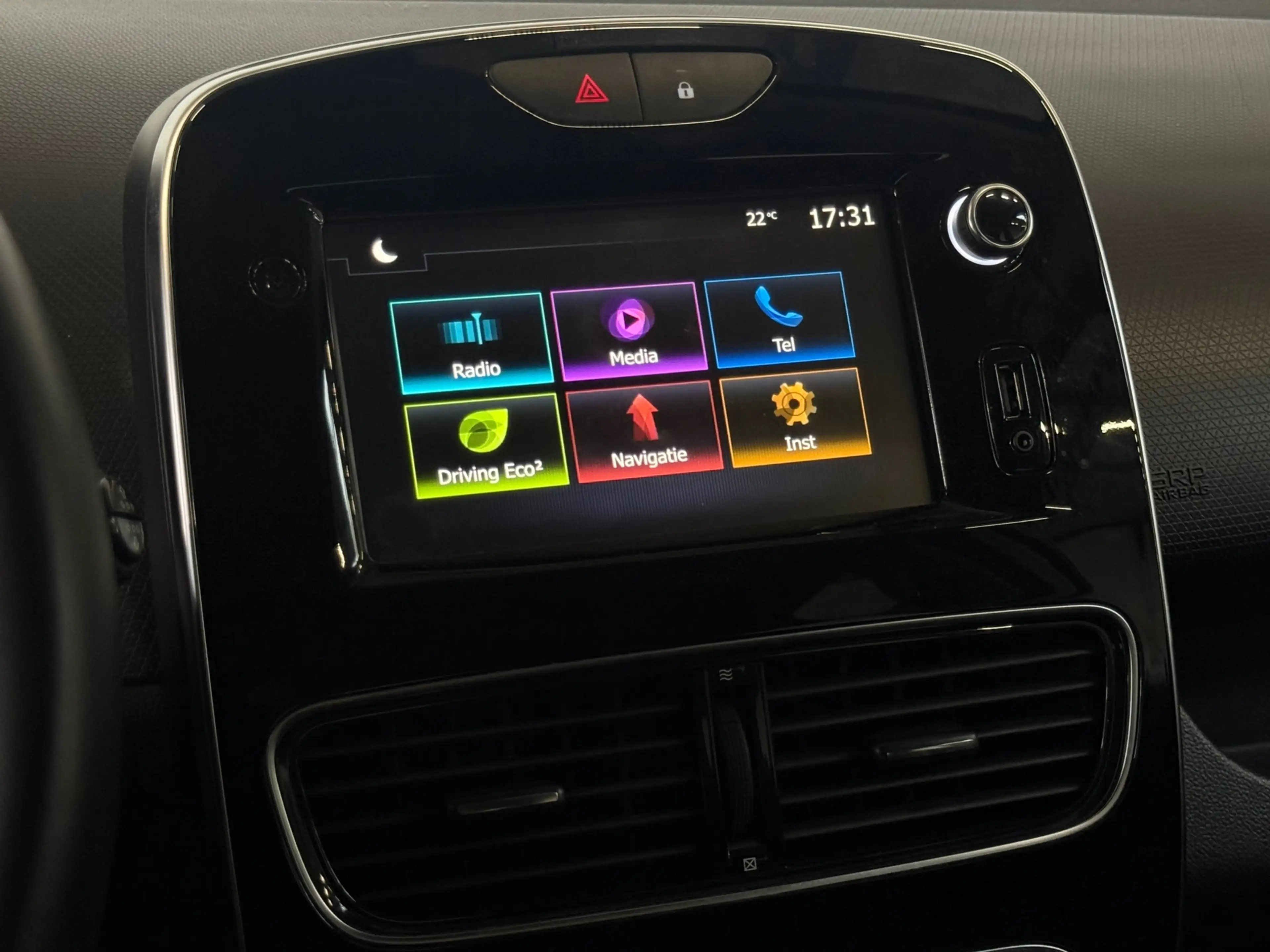 Renault Clio 0.9 TCe Limited Clima Stoelverwarming Navi CarPlay — photo 8