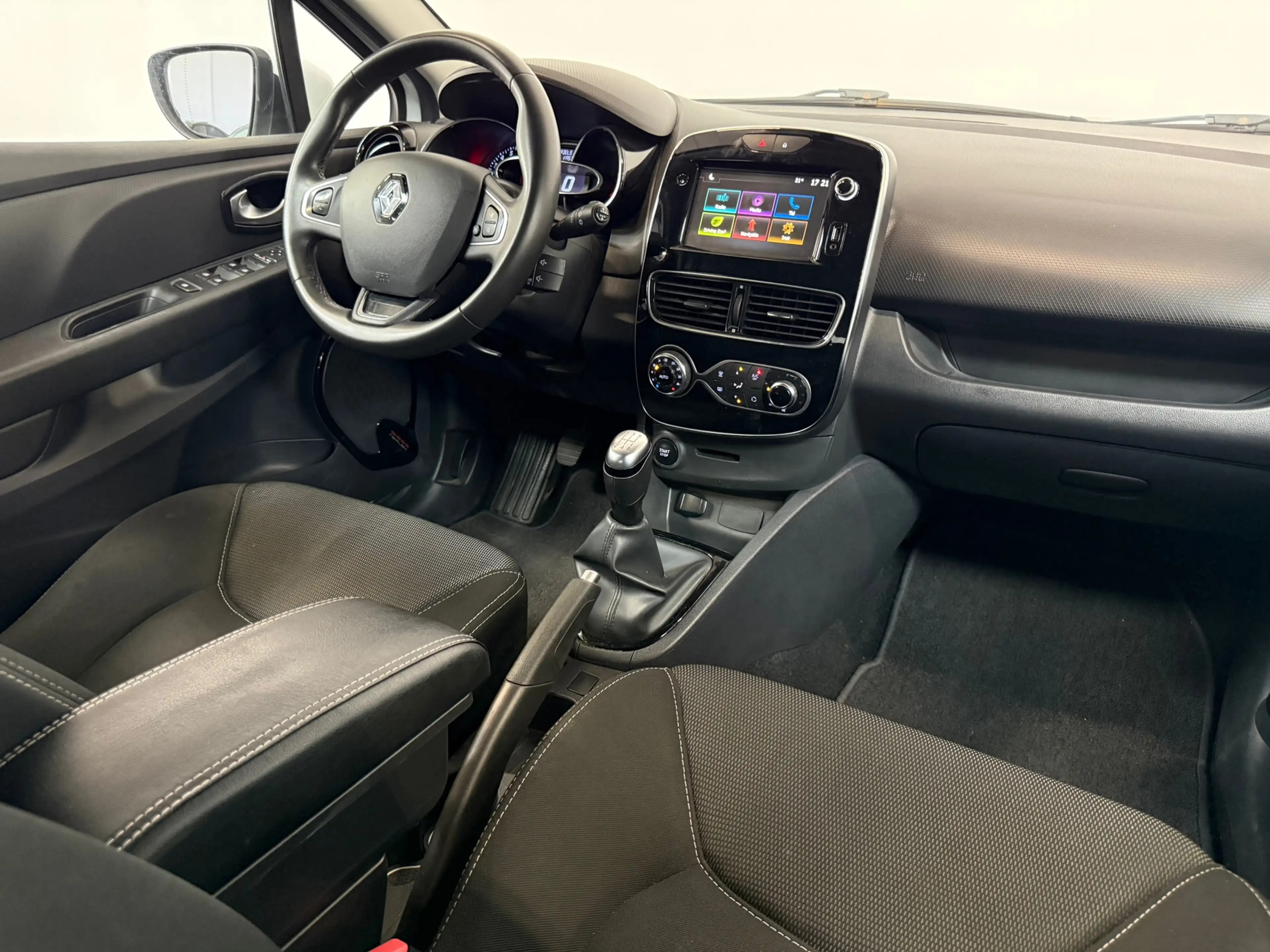 Renault Clio 0.9 TCe Limited Clima Stoelverwarming Navi CarPlay — photo 2