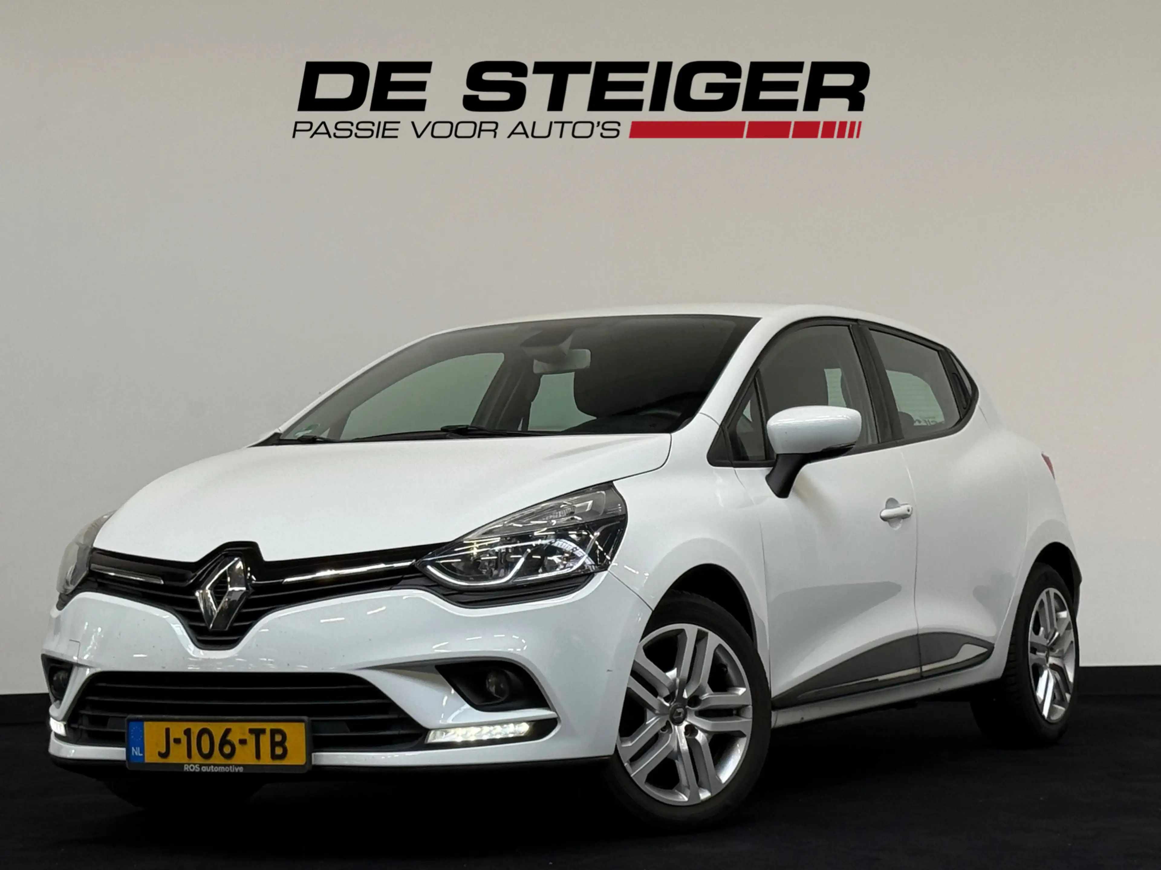 Renault Clio 0.9 TCe Limited Clima Stoelverwarming Navi CarPlay