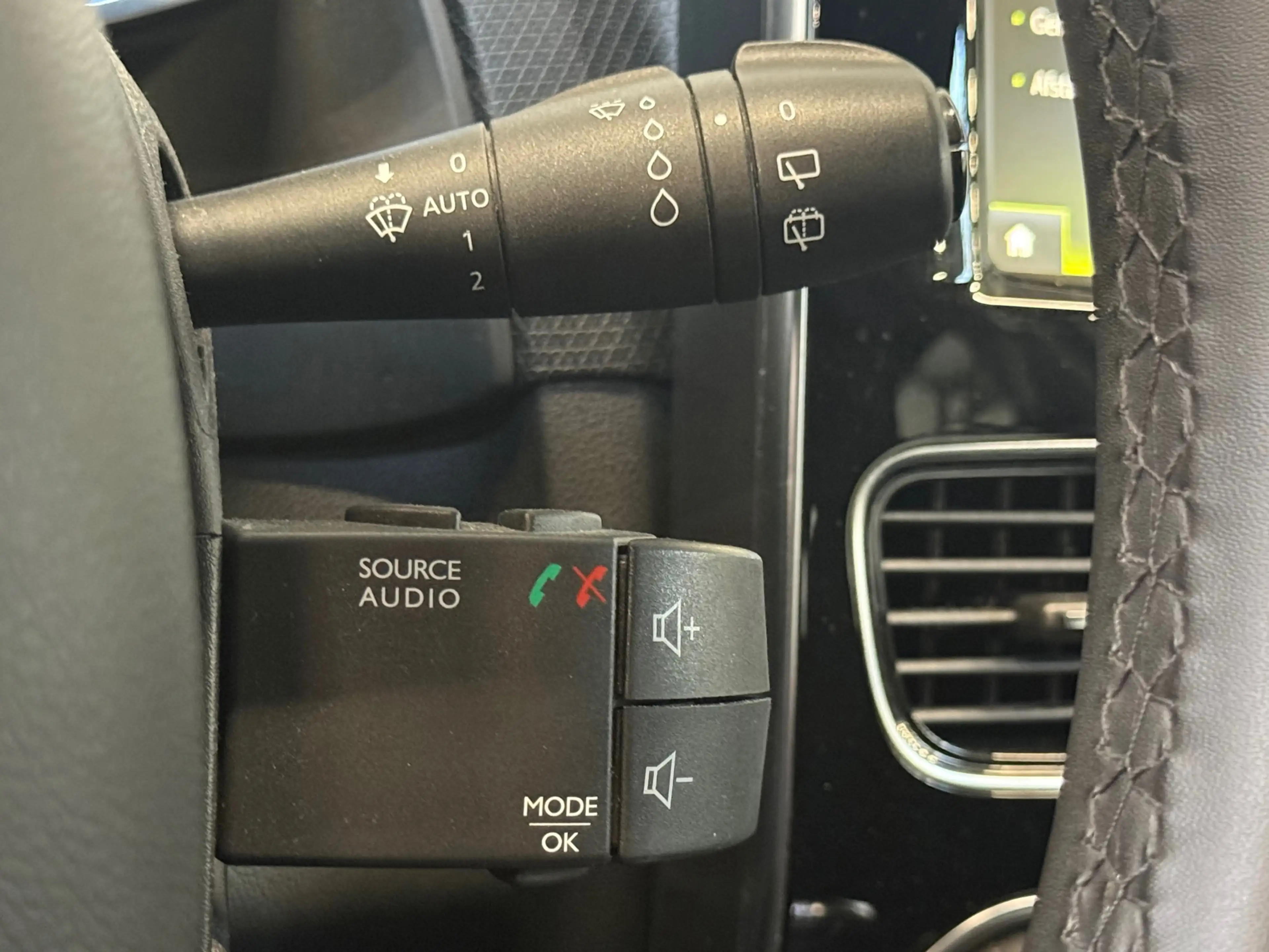 Renault Clio 0.9 TCe Limited Clima Stoelverwarming Navi CarPlay — photo 29