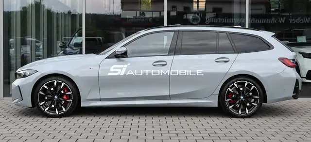 BMW 3 Series view 2