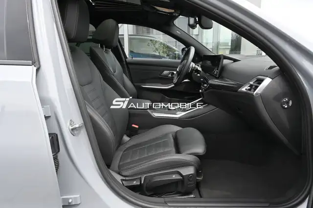 BMW 3 Series view 12