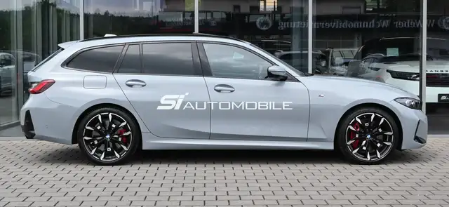 BMW 3 Series view 6