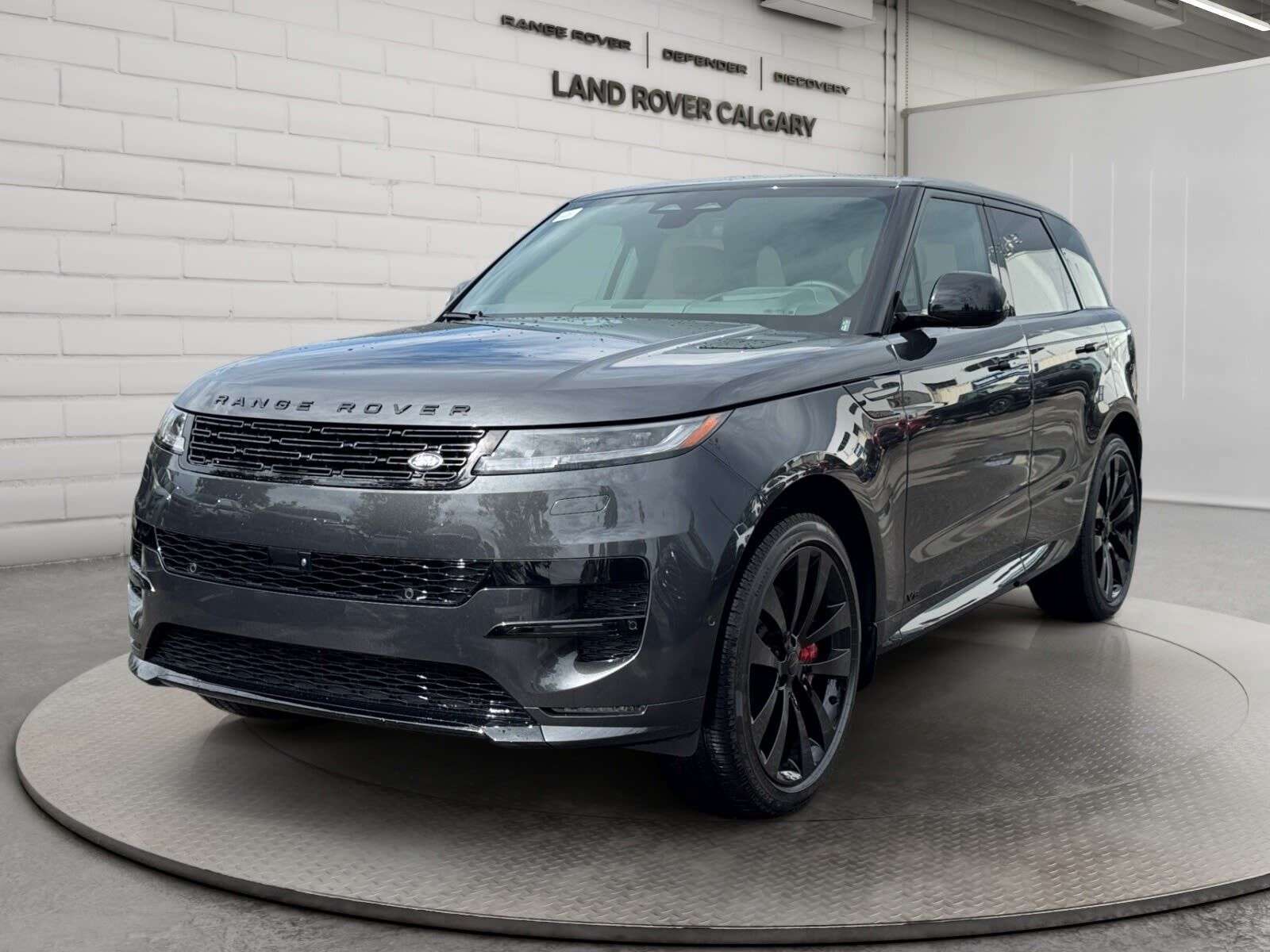 2026 Land Rover Range Rover Sport P530 Dynamic SE
