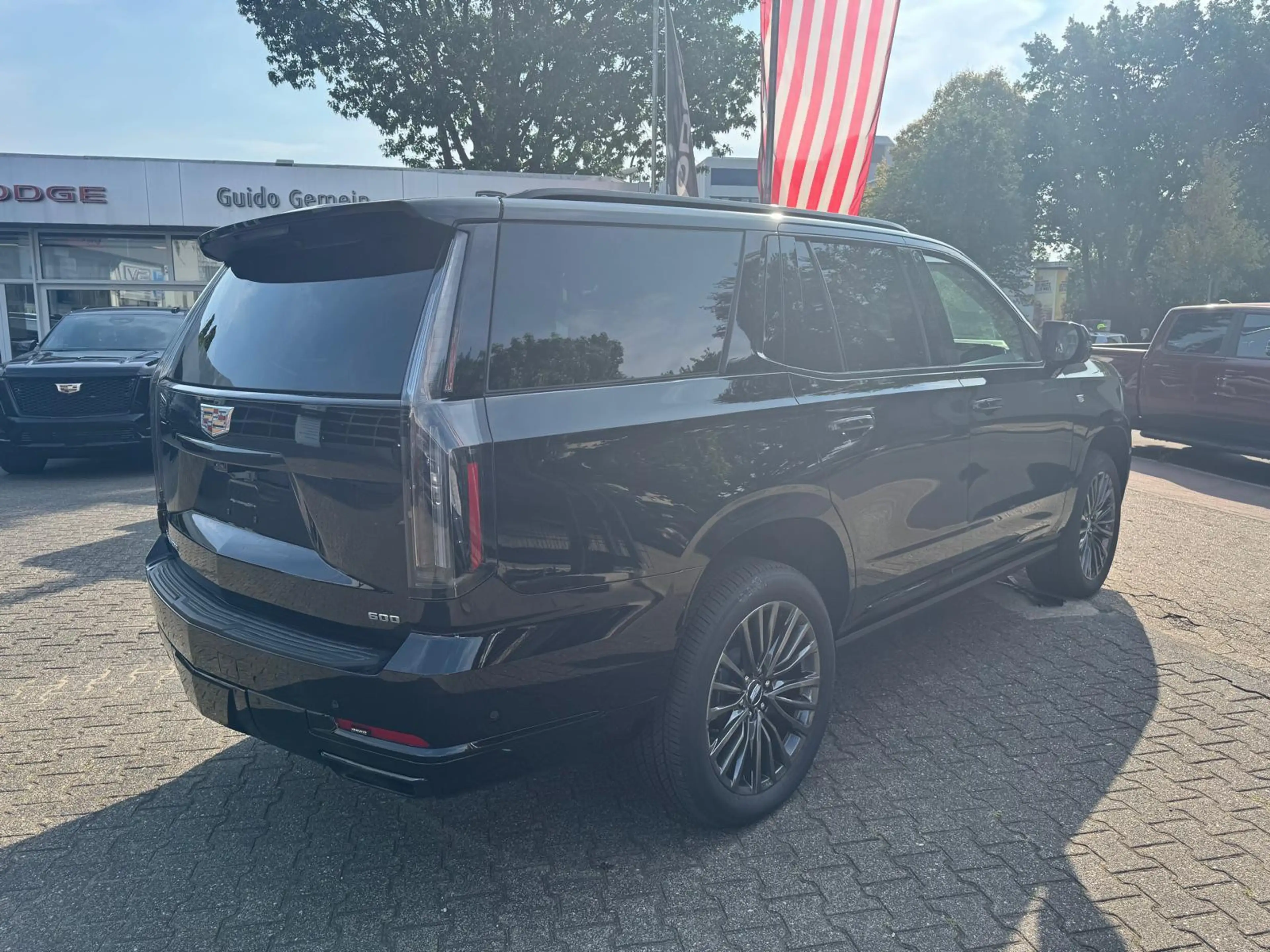 Cadillac Escalade 6.2 V8 Platinum Sport 2026 — photo 6