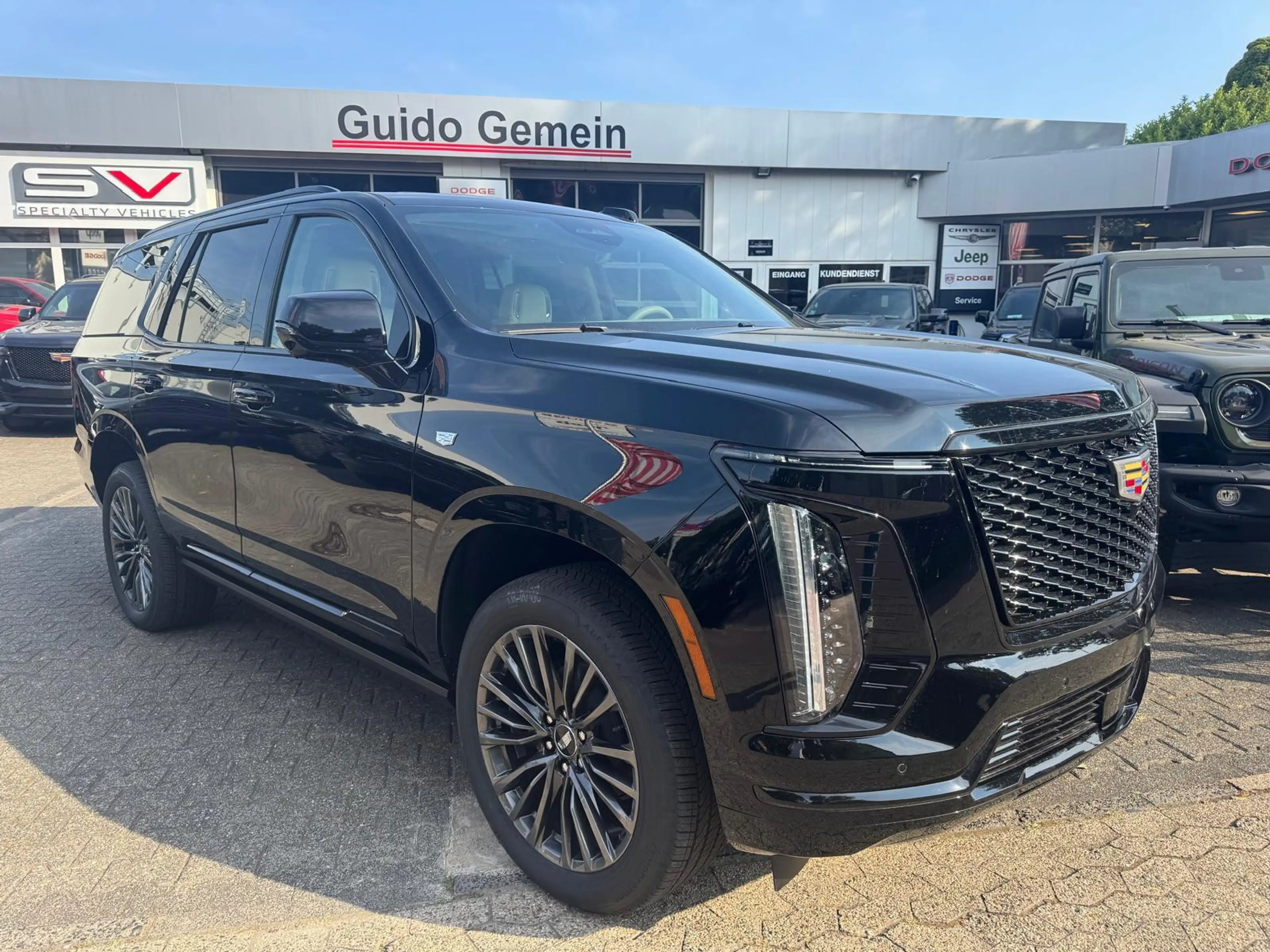 Cadillac Escalade 6.2 V8 Platinum Sport 2026 — photo 2