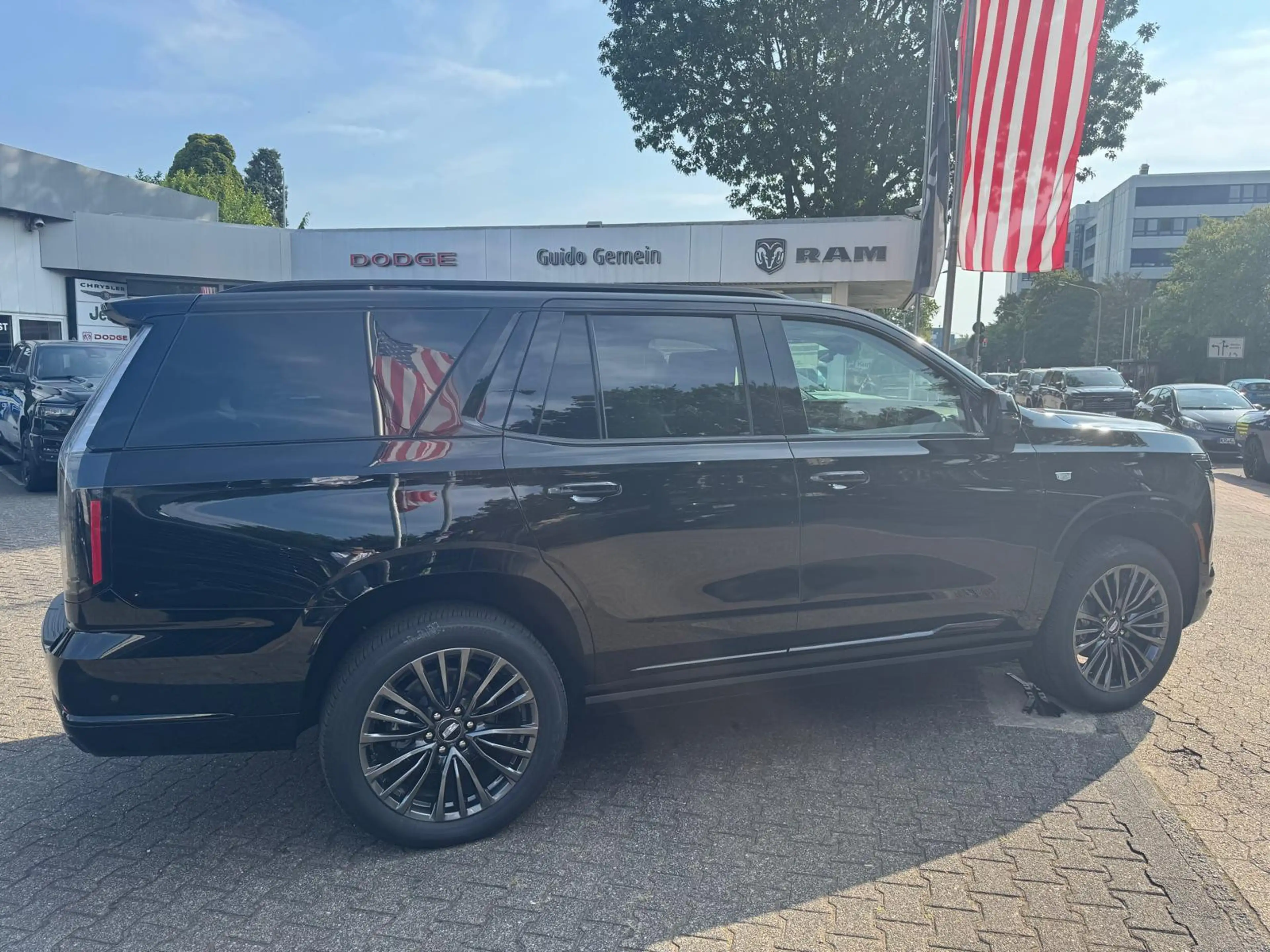 Cadillac Escalade 6.2 V8 Platinum Sport 2026 — photo 5