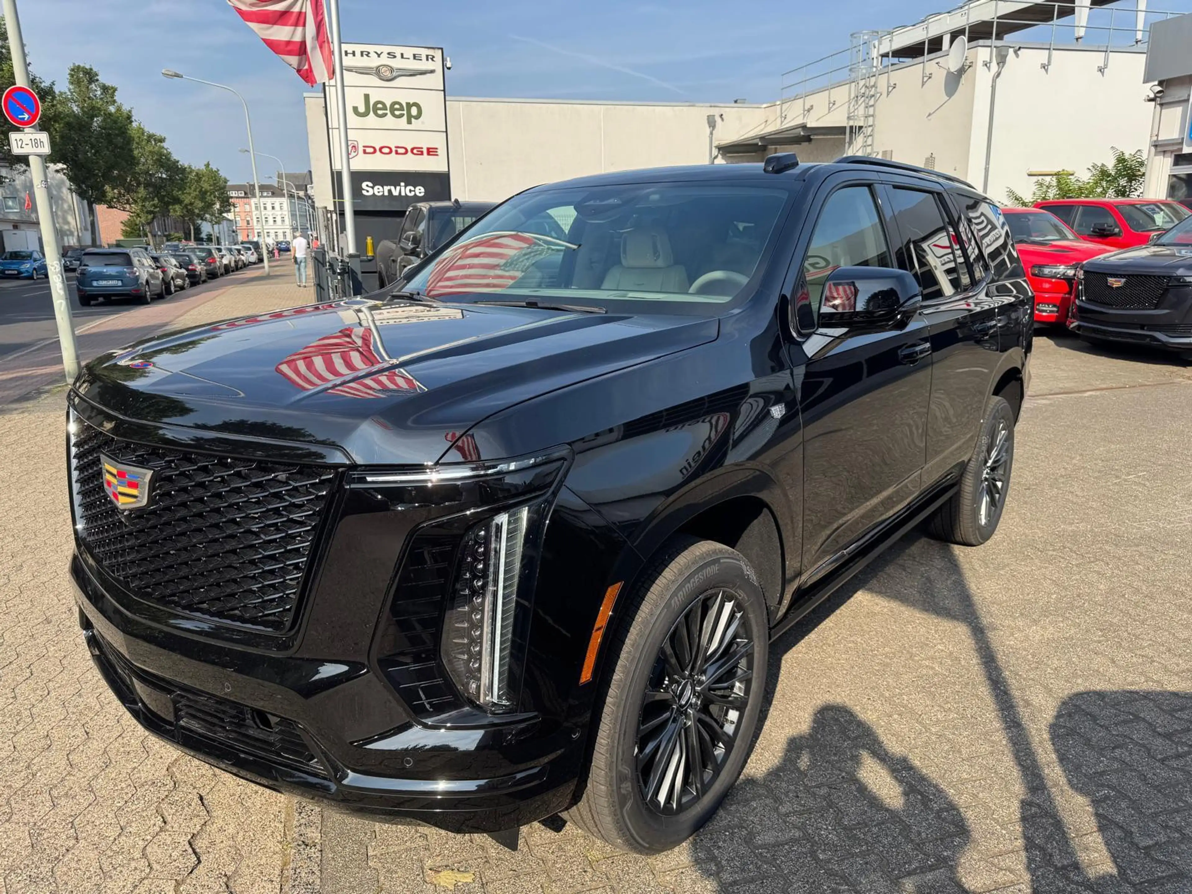Cadillac Escalade 6.2 V8 Platinum Sport 2026 — photo 14