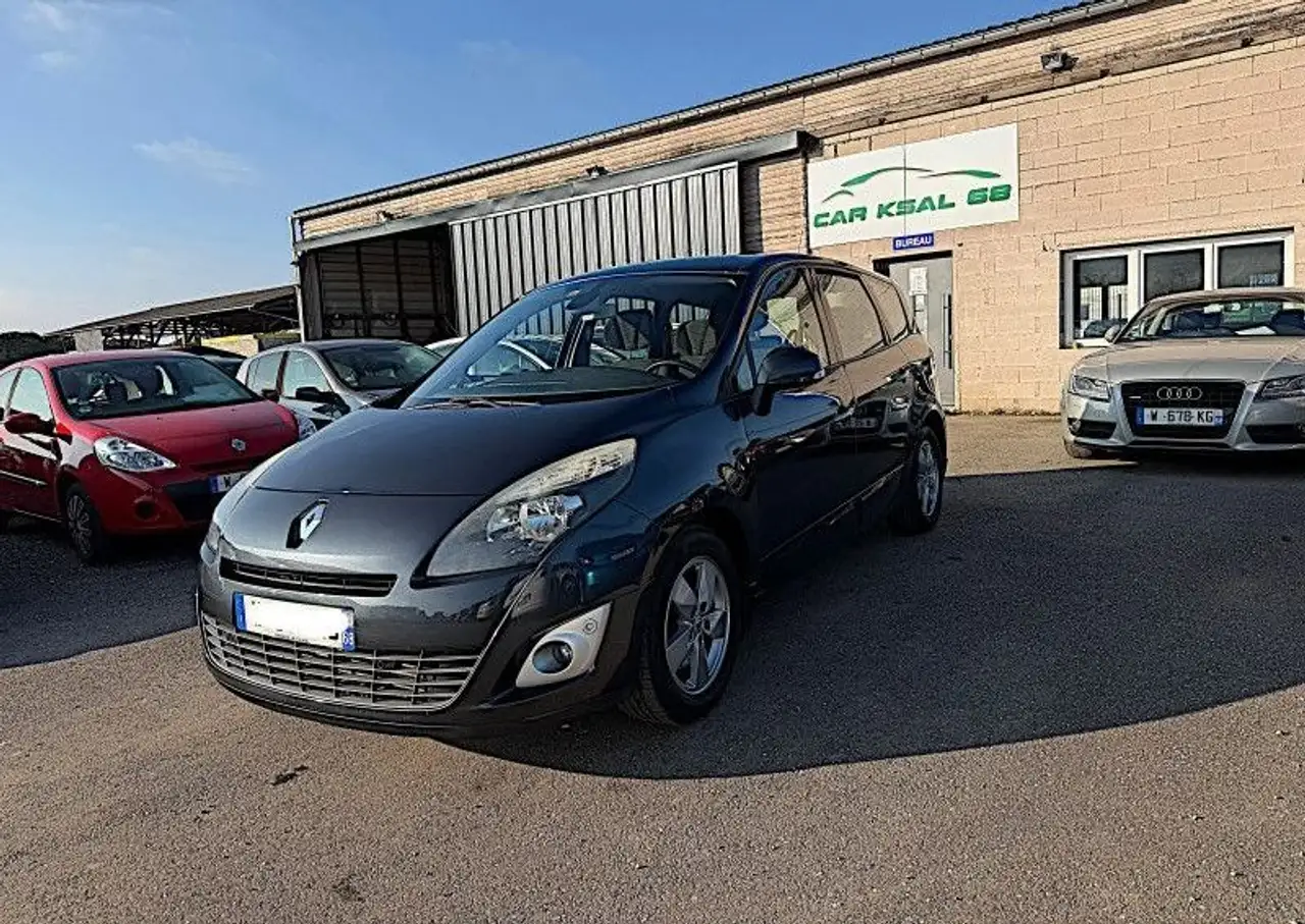 Renault Grand Scenic III 1.4 TCE 130CH DYNAMIQUE 5 PLACES