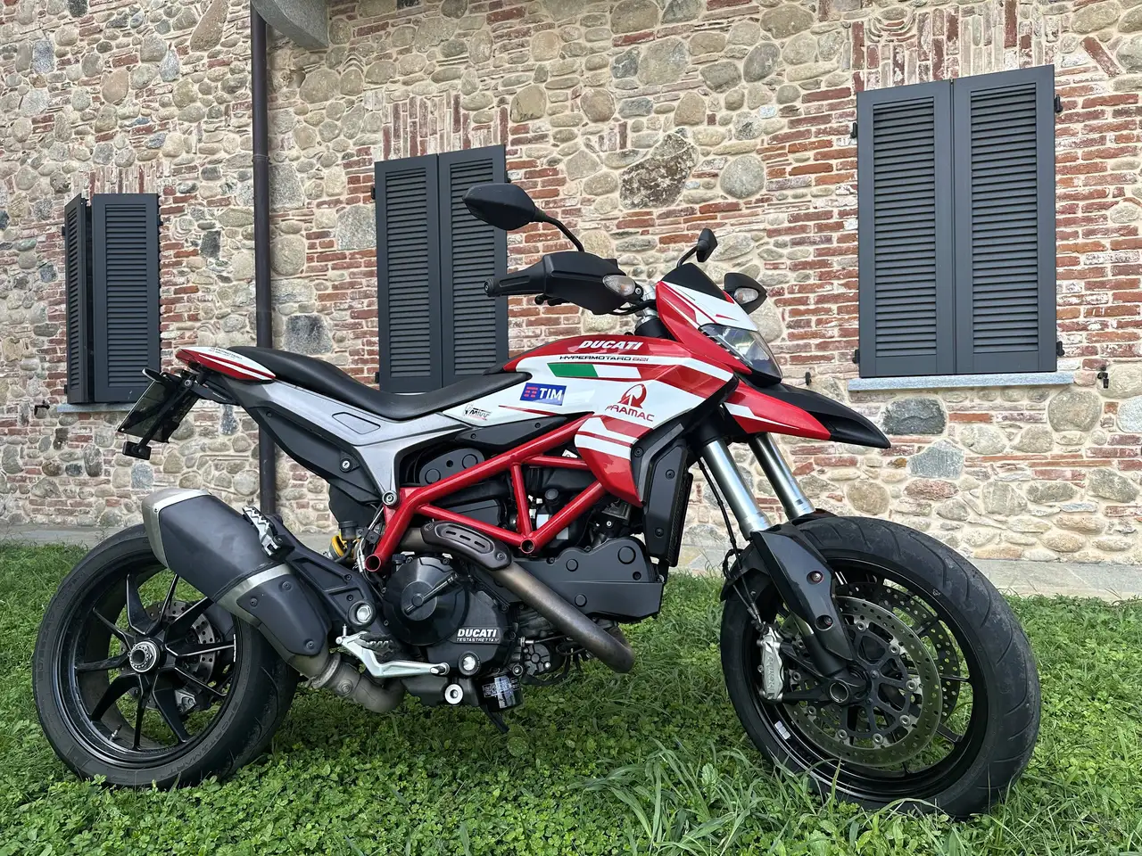 Ducati Hypermotard 821