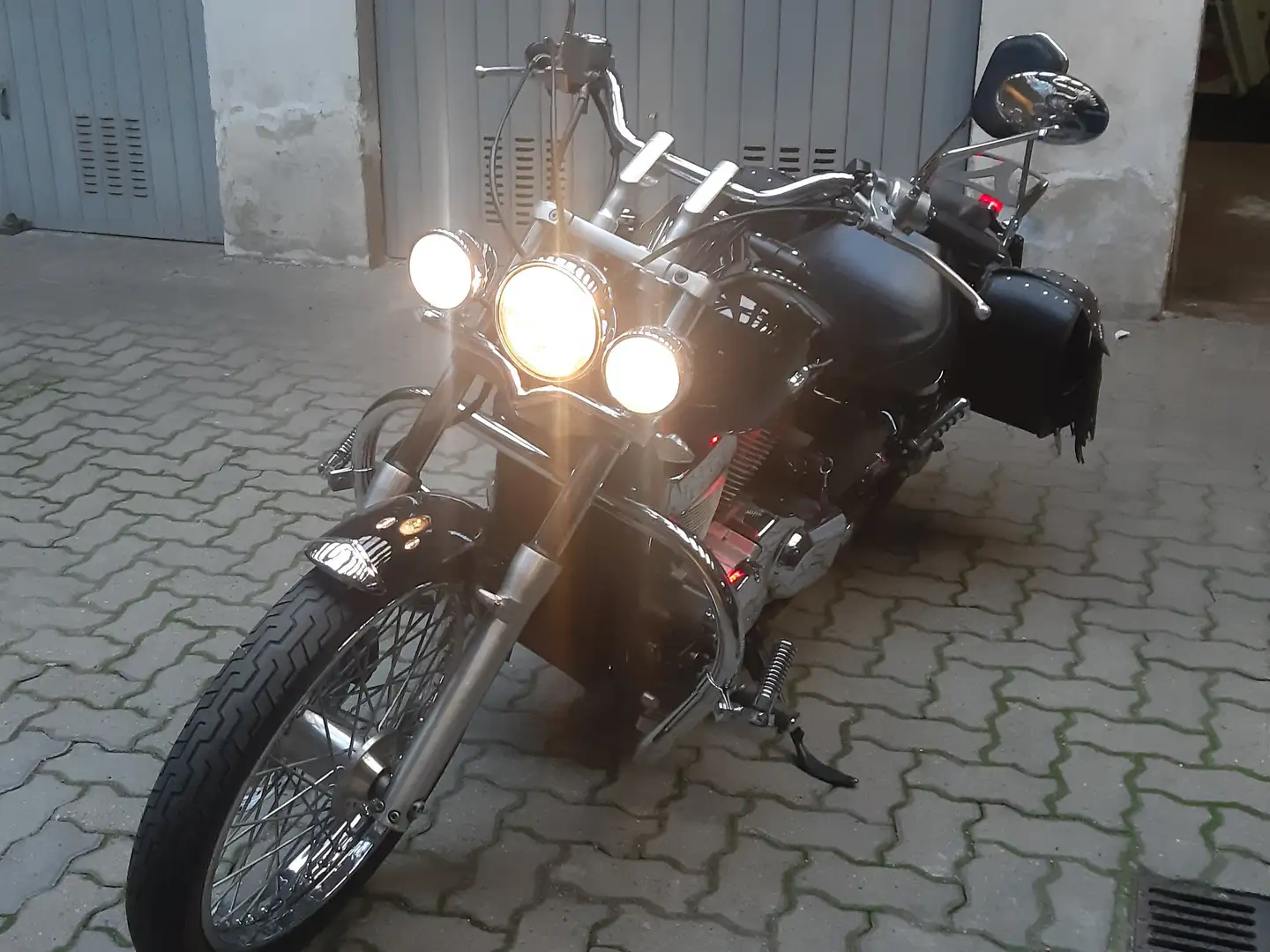 Honda VT 750 Shadow Spirit Schwarz - 1