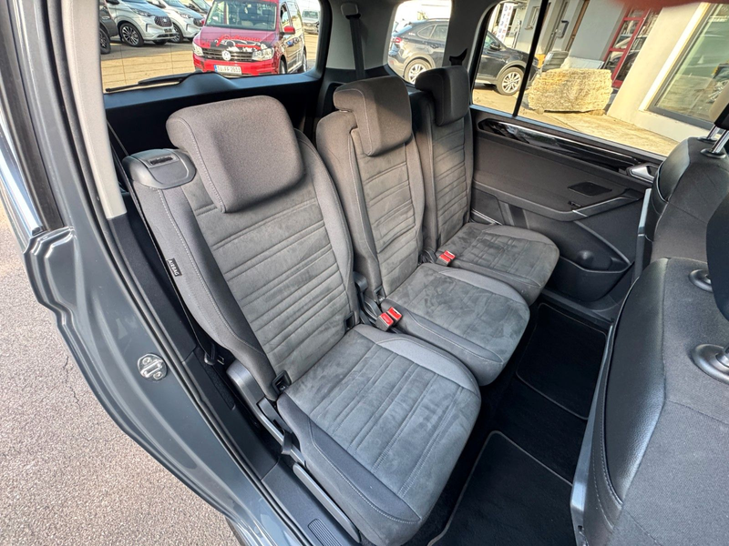 Volkswagen Touran Highline R-Line | 7-Sitzer | ACC — photo 12