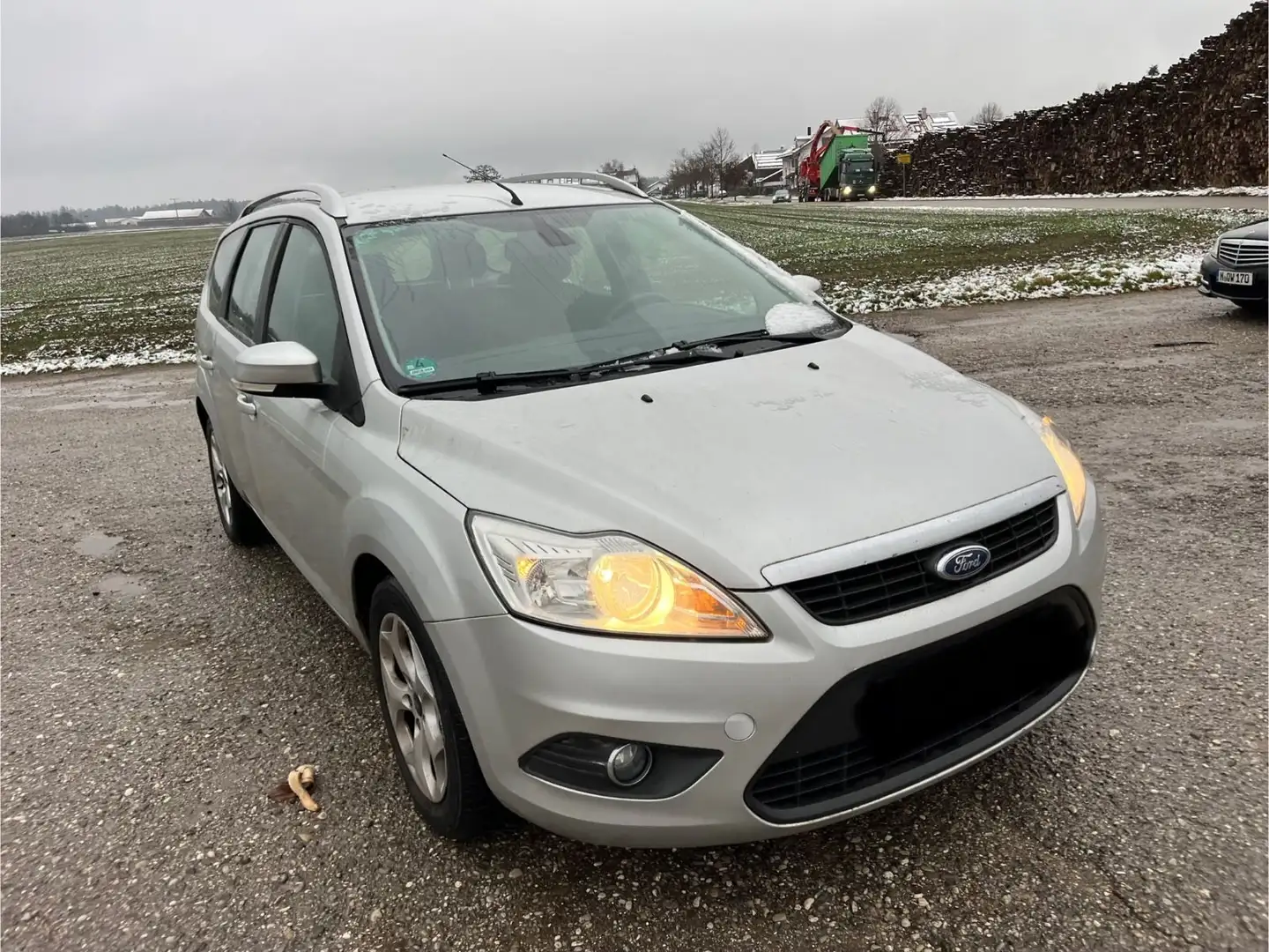 Ford Focus 2,0TDCi Automatik   Style Turnier Silber - 2