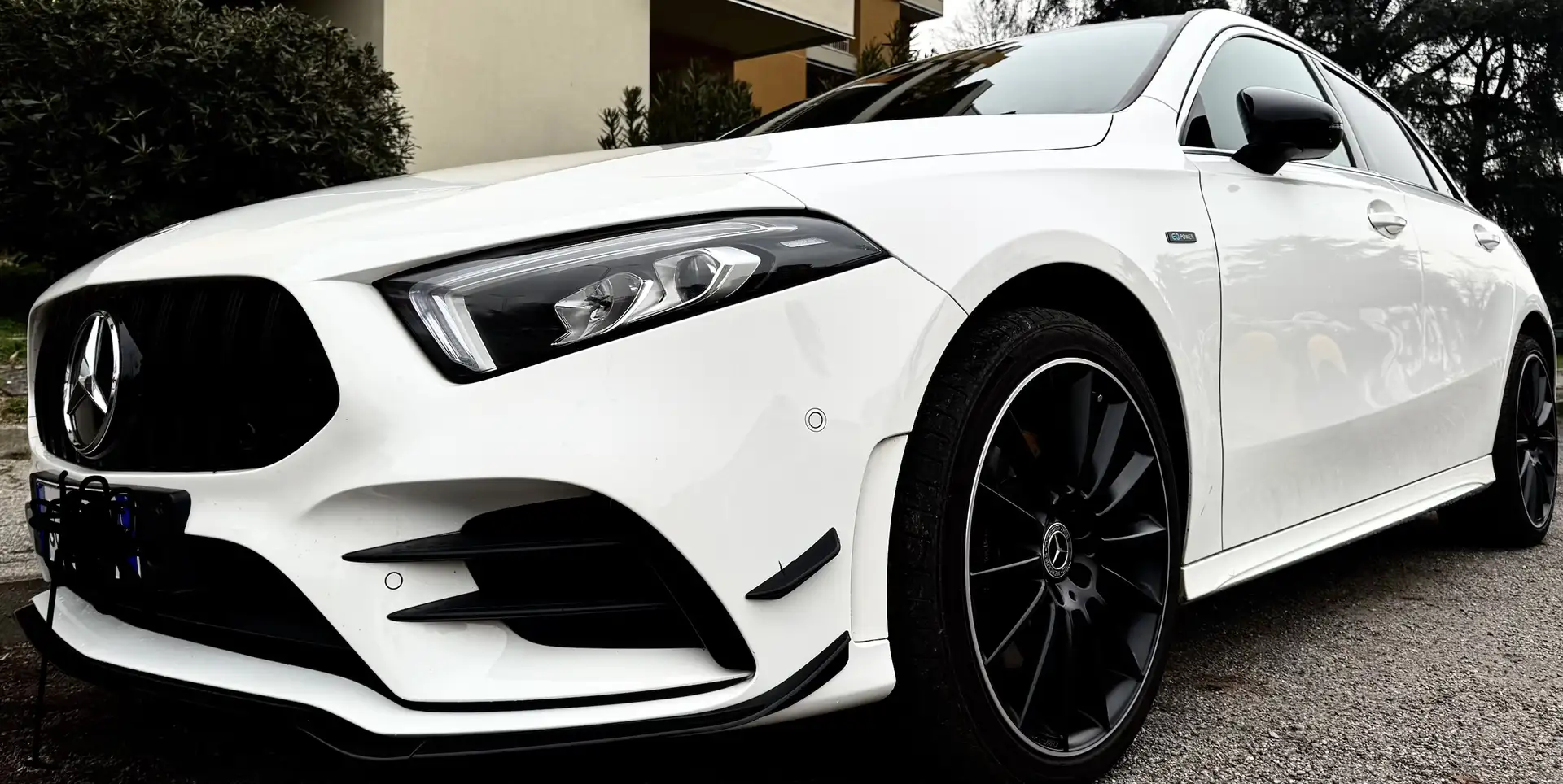 Mercedes-Benz 250 EQ Premium plugin AMG line - 1