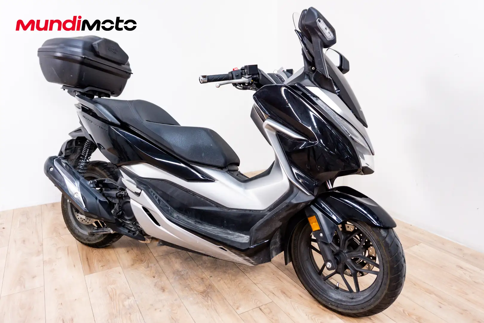 Honda Forza 300 - 2