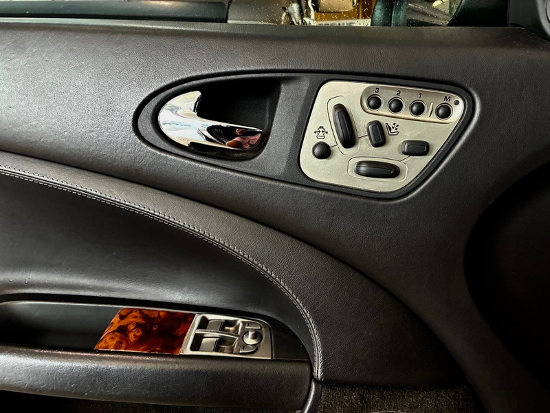Jaguar XK Cabriolet 3.5 V8 Cabrio Luxus-Sport-Paket — photo 10