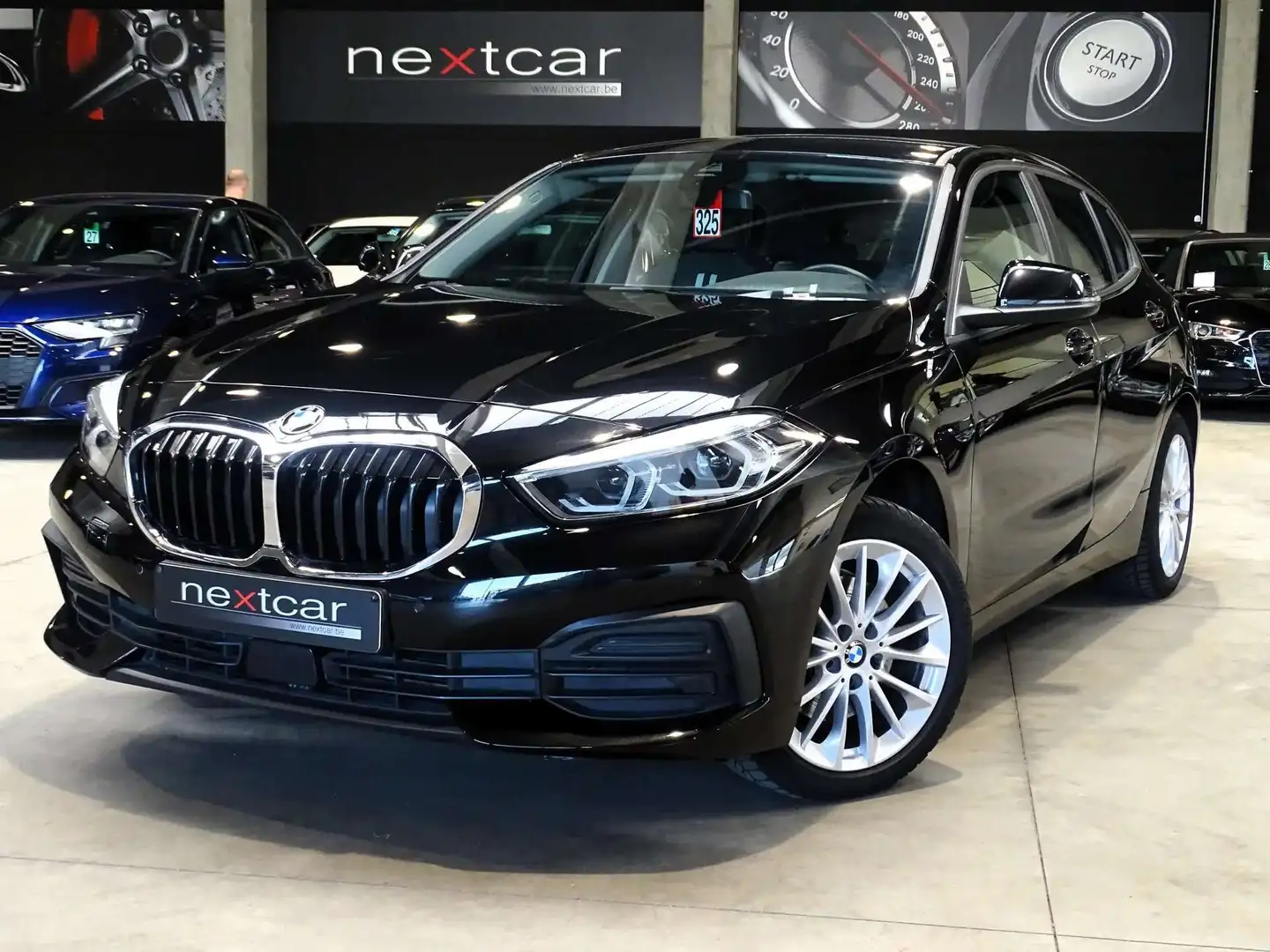 BMW 118 iA Hatch Sportline *FULL LED-NAVI-DIGITAL-PARKING* Zwart - 1