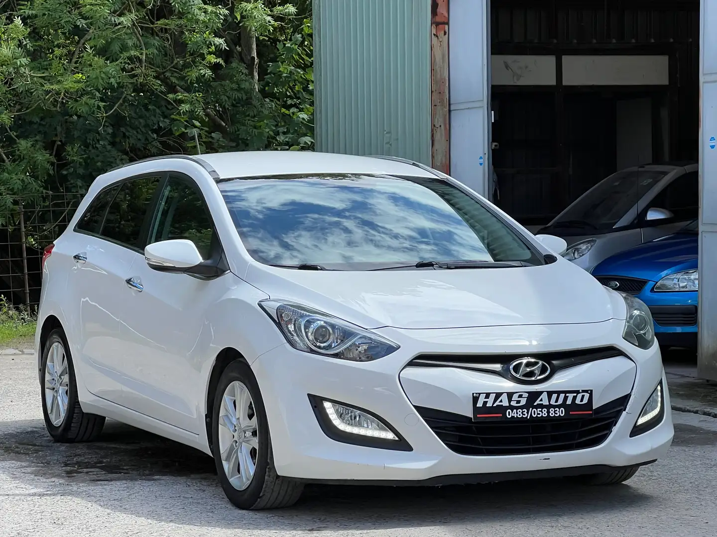 Hyundai i30 SW 1.6 CRDI//EURO5//NAVI//CLIM//CAMERA Wit - 2