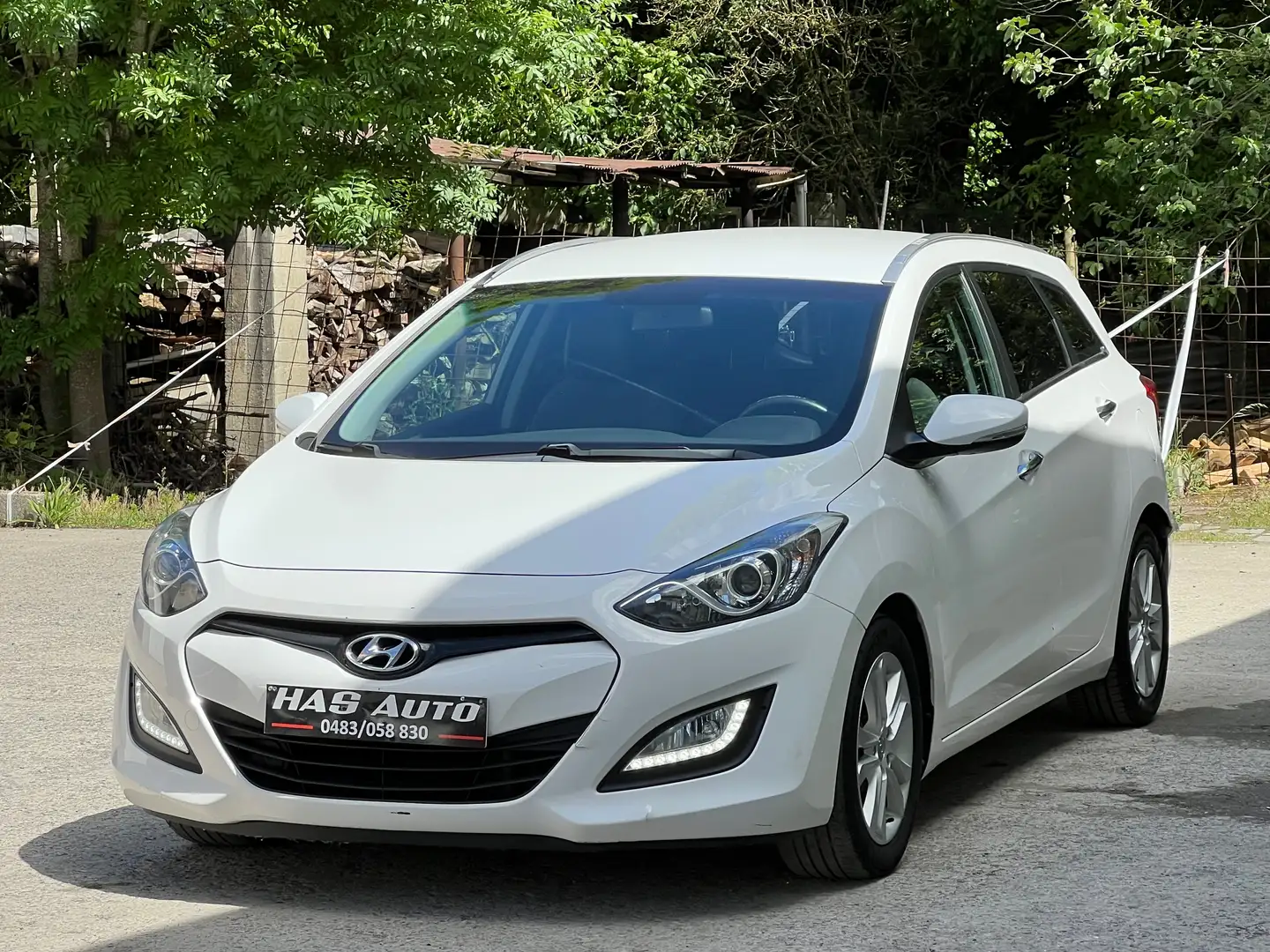 Hyundai i30 SW 1.6 CRDI//EURO5//NAVI//CLIM//CAMERA Wit - 1
