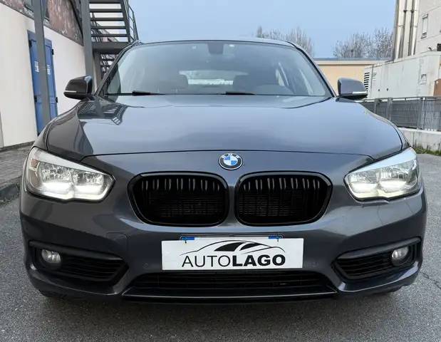 BMW 118 118d Business 5p auto