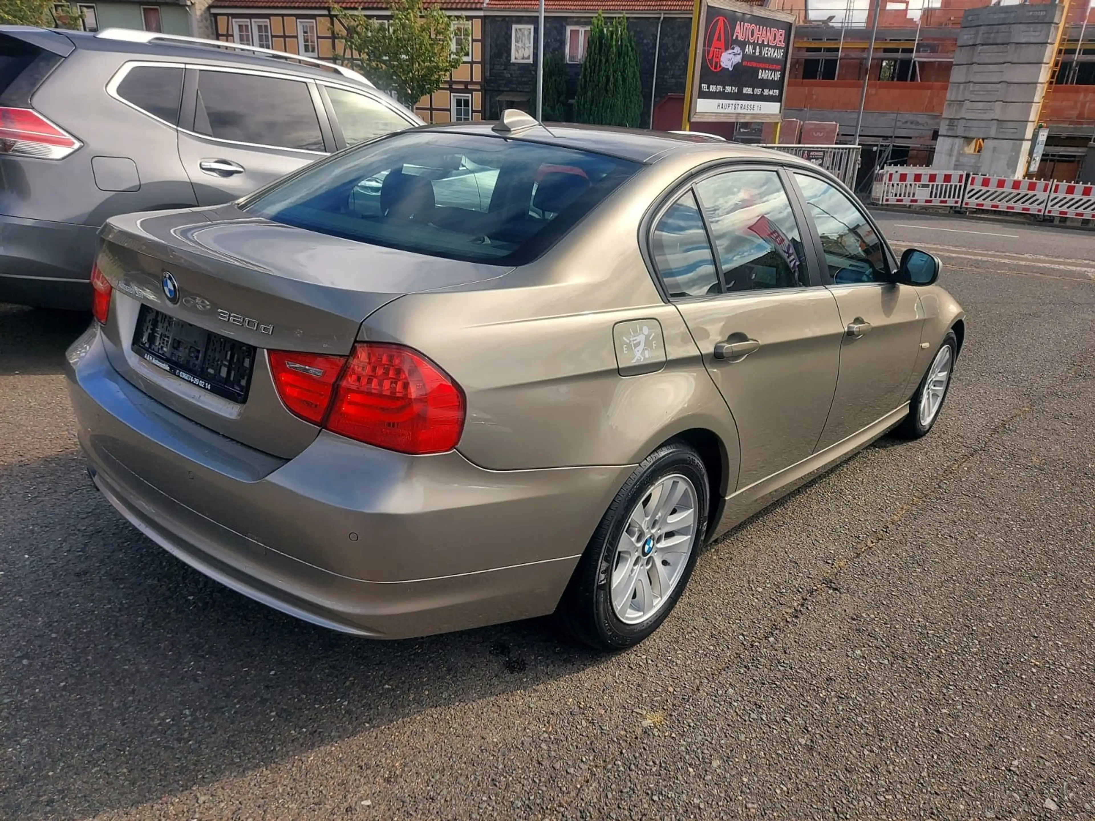 BMW 320 Automatik 3 Lim. 320d Navi Xenon PDZ SHZ — photo 4