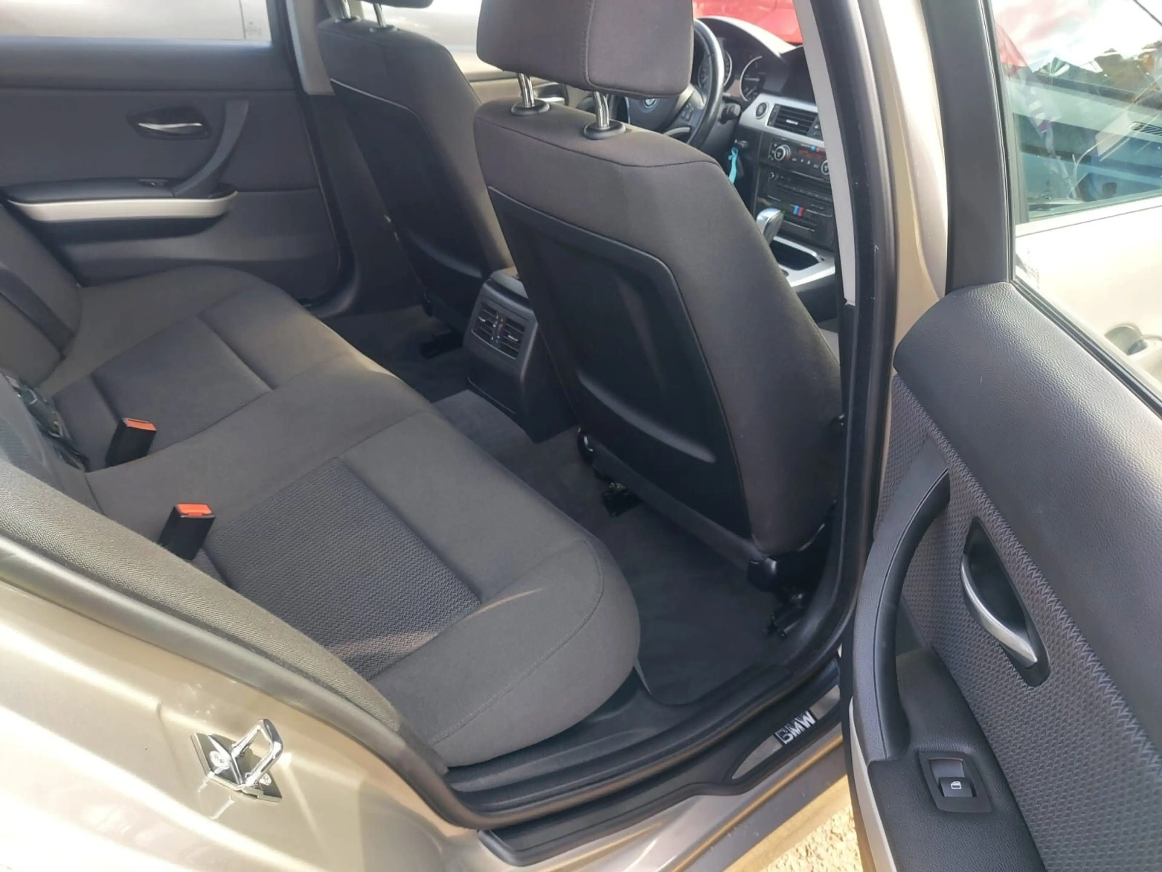 BMW 320 Automatik 3 Lim. 320d Navi Xenon PDZ SHZ — photo 11