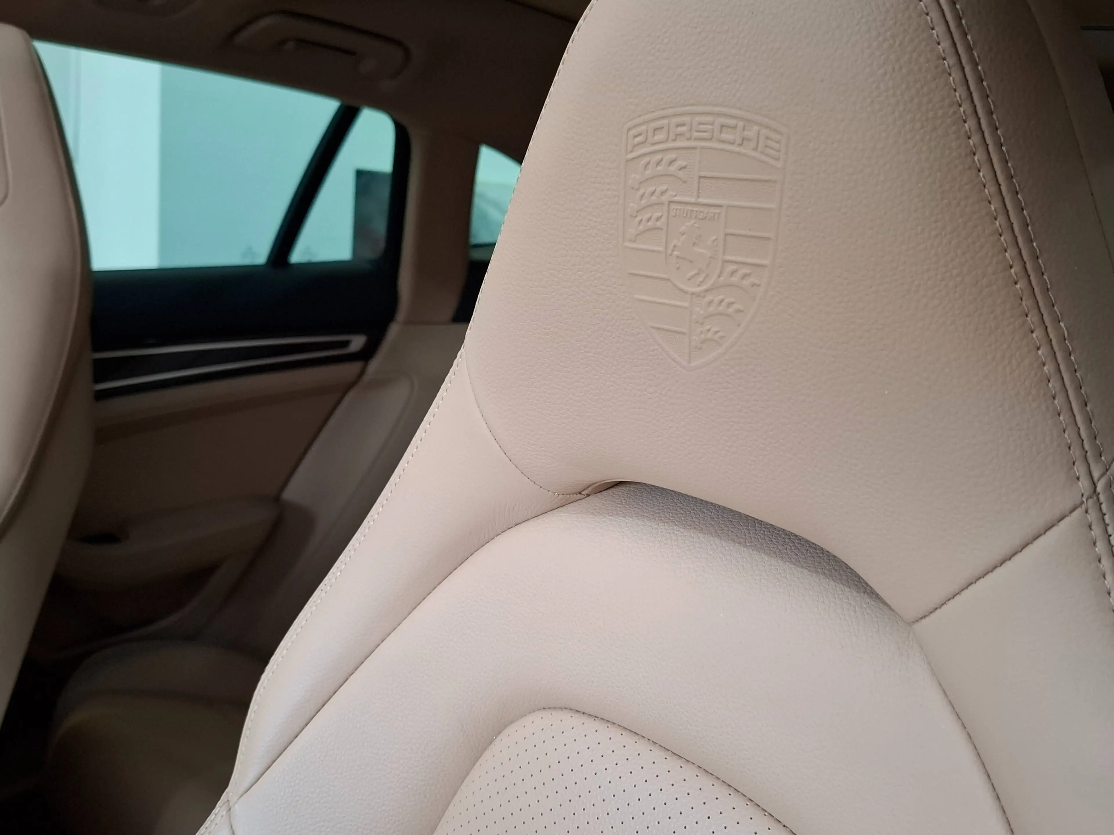 Porsche Panamera Panamera 4 e-Hybrid 10 Yrs Ed.2.9 V6 Bi-Tbo PHEV PDK(EU6d-T) — photo 9