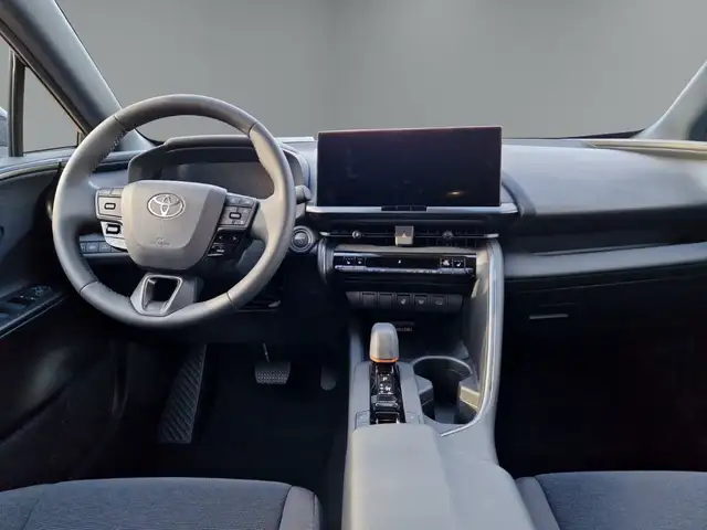 Toyota C-HR view 13