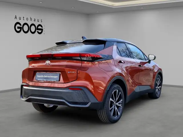 Toyota C-HR view 5